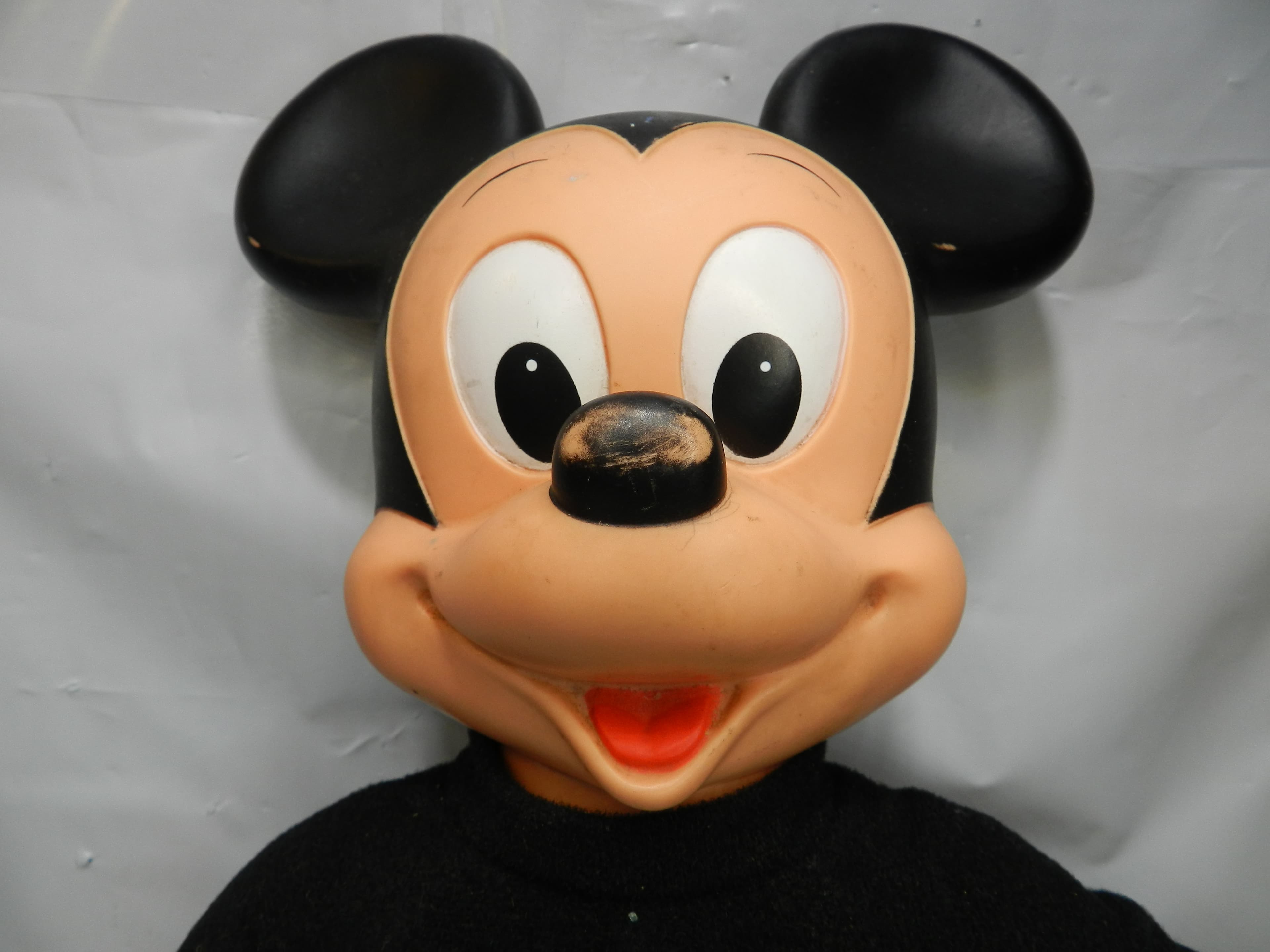 Vintage Disney MARCHING MICKEY MOUSE Walking 18" Doll 1975 Hasbro Plush (M91S) - Thumbnail 4