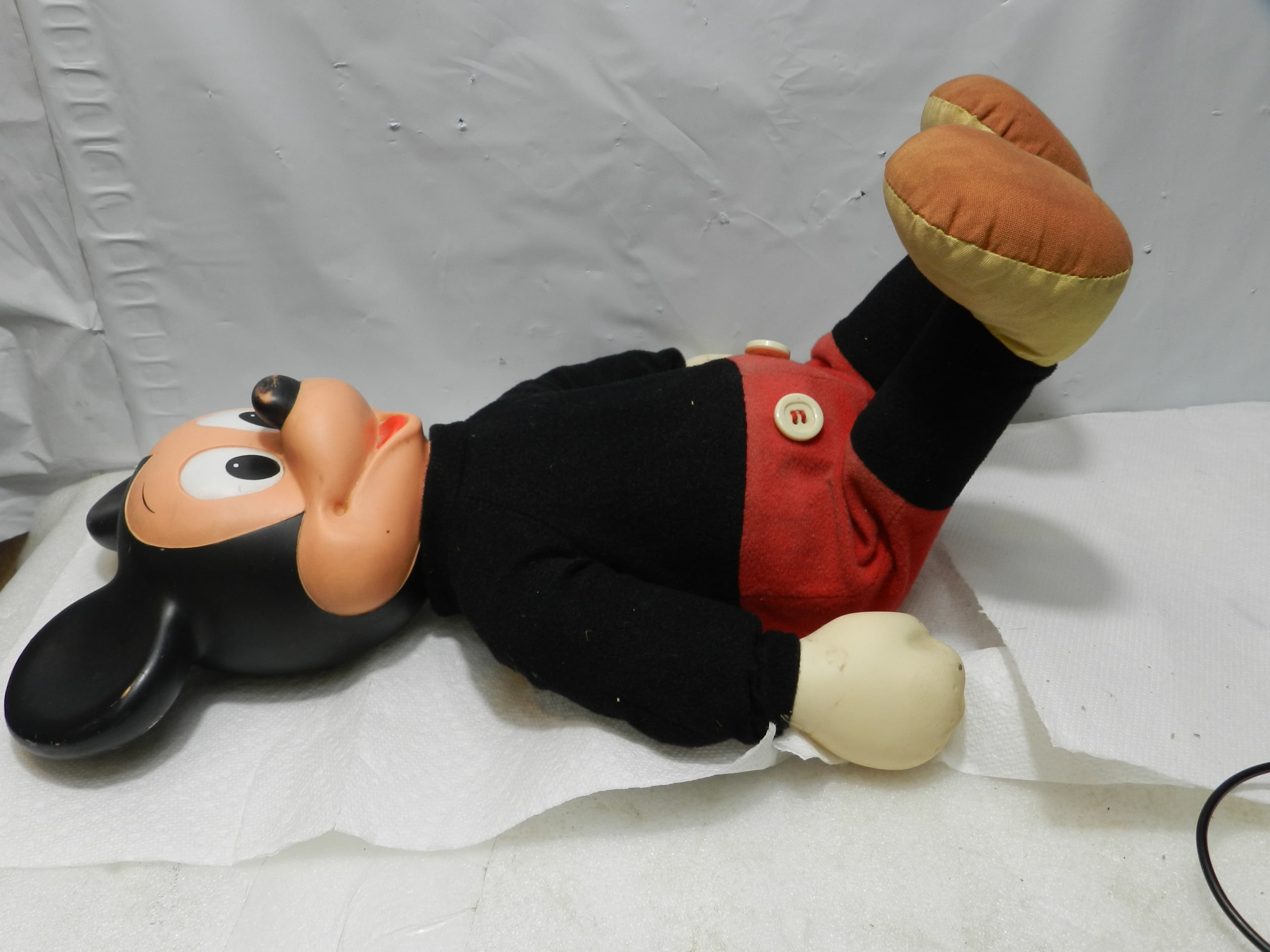 Vintage Disney MARCHING MICKEY MOUSE Walking 18" Doll 1975 Hasbro Plush (M91S) - Thumbnail 15