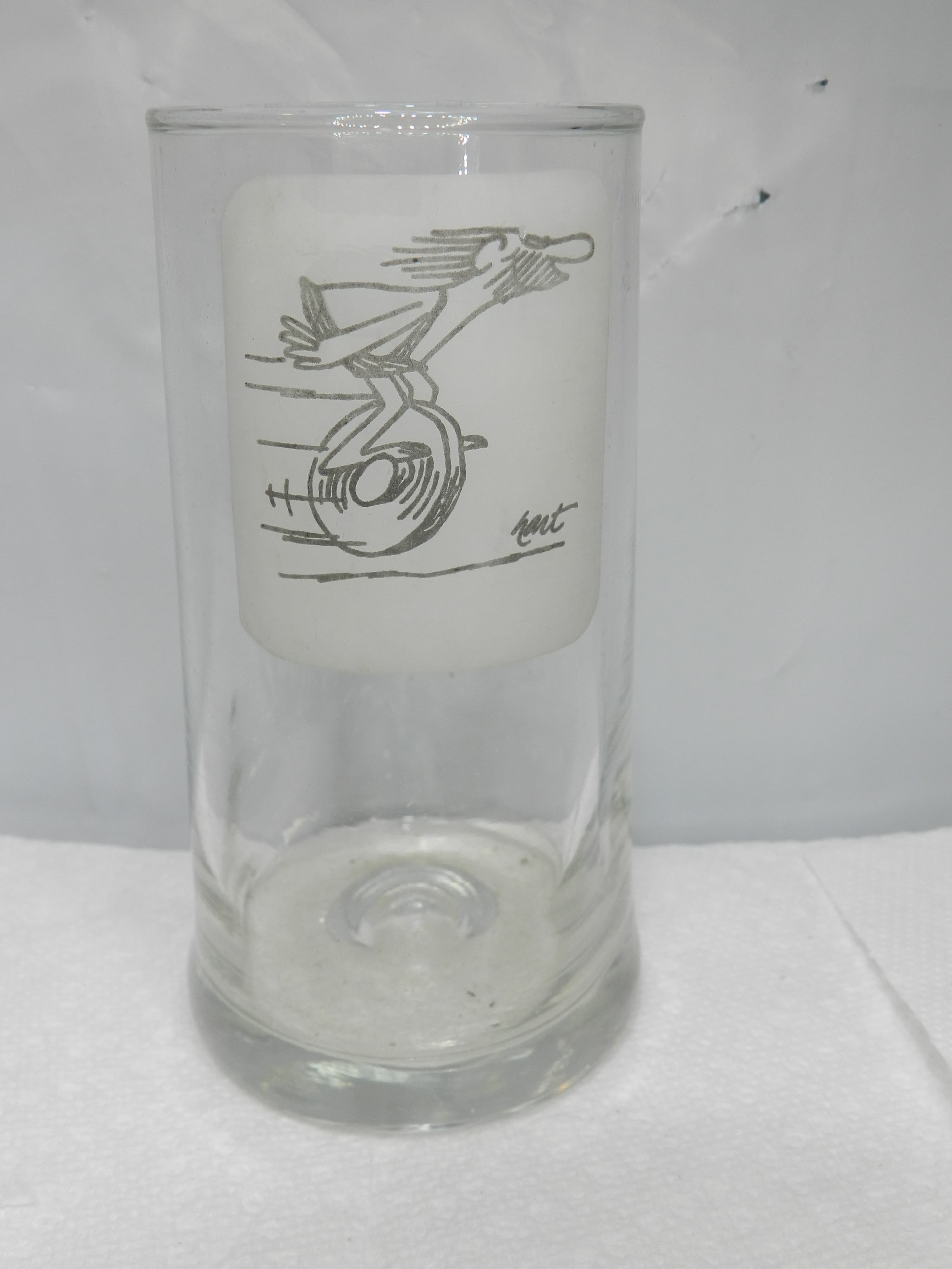 Vintage 1970s B.C. Comics "Caveman on a Wheel" drinking glass  (M95S)