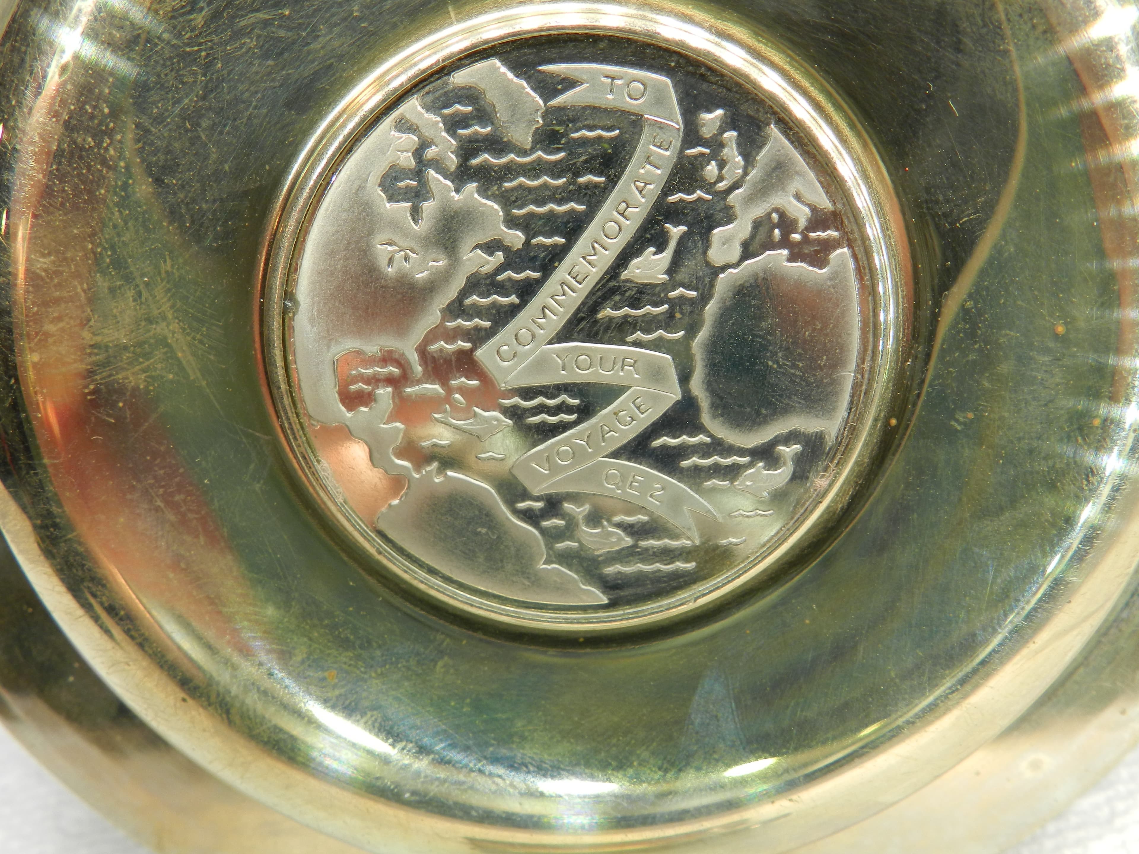VTG Queen Elizabeth 2 Bronze Plate "The Greatest Ship in the World"  (M96S) - Thumbnail 3