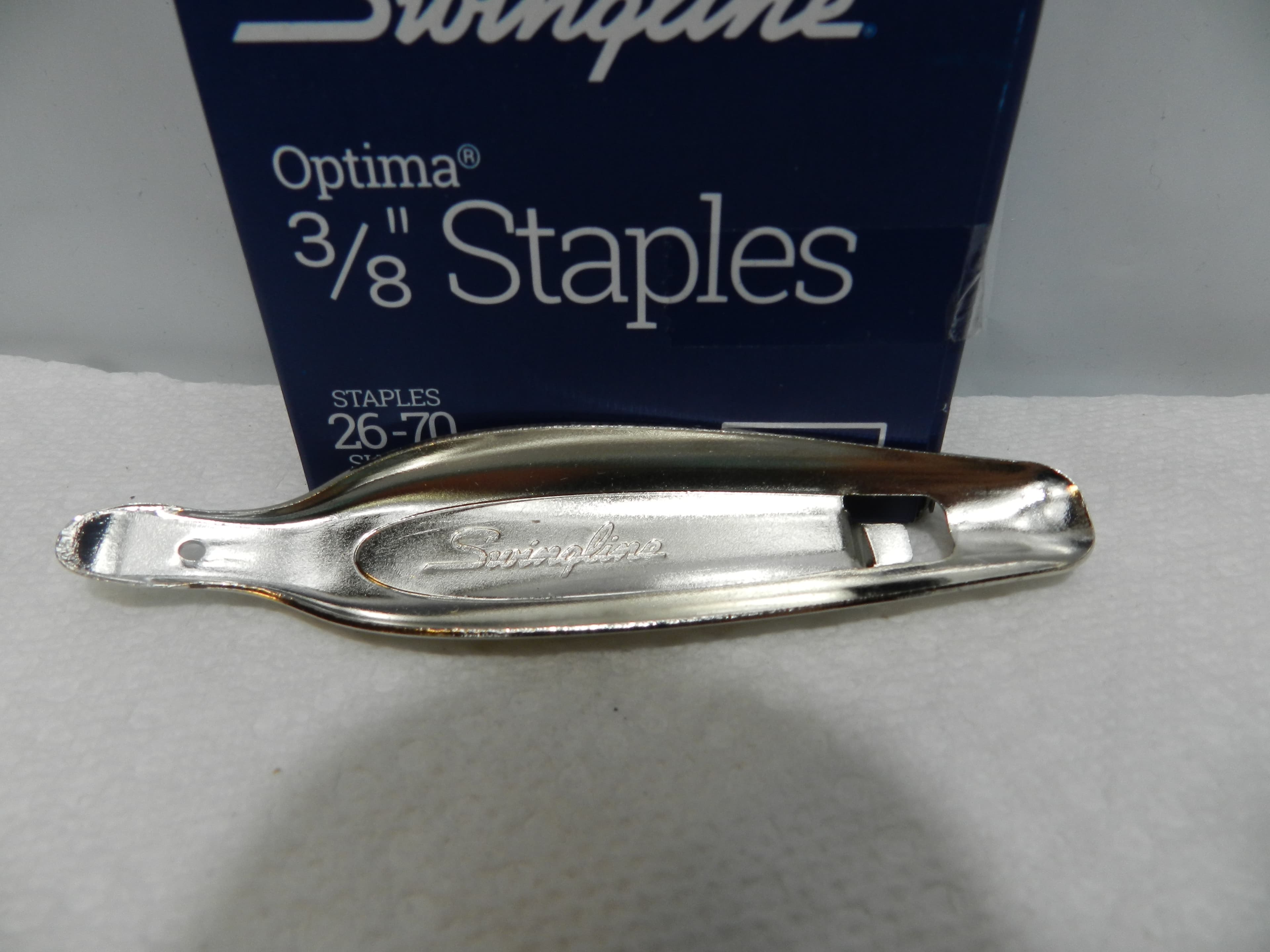 Swingline Optima Staples Heavy Duty 3/8" Length Jam Free  5000/Box Silver (M97S) - Thumbnail 3