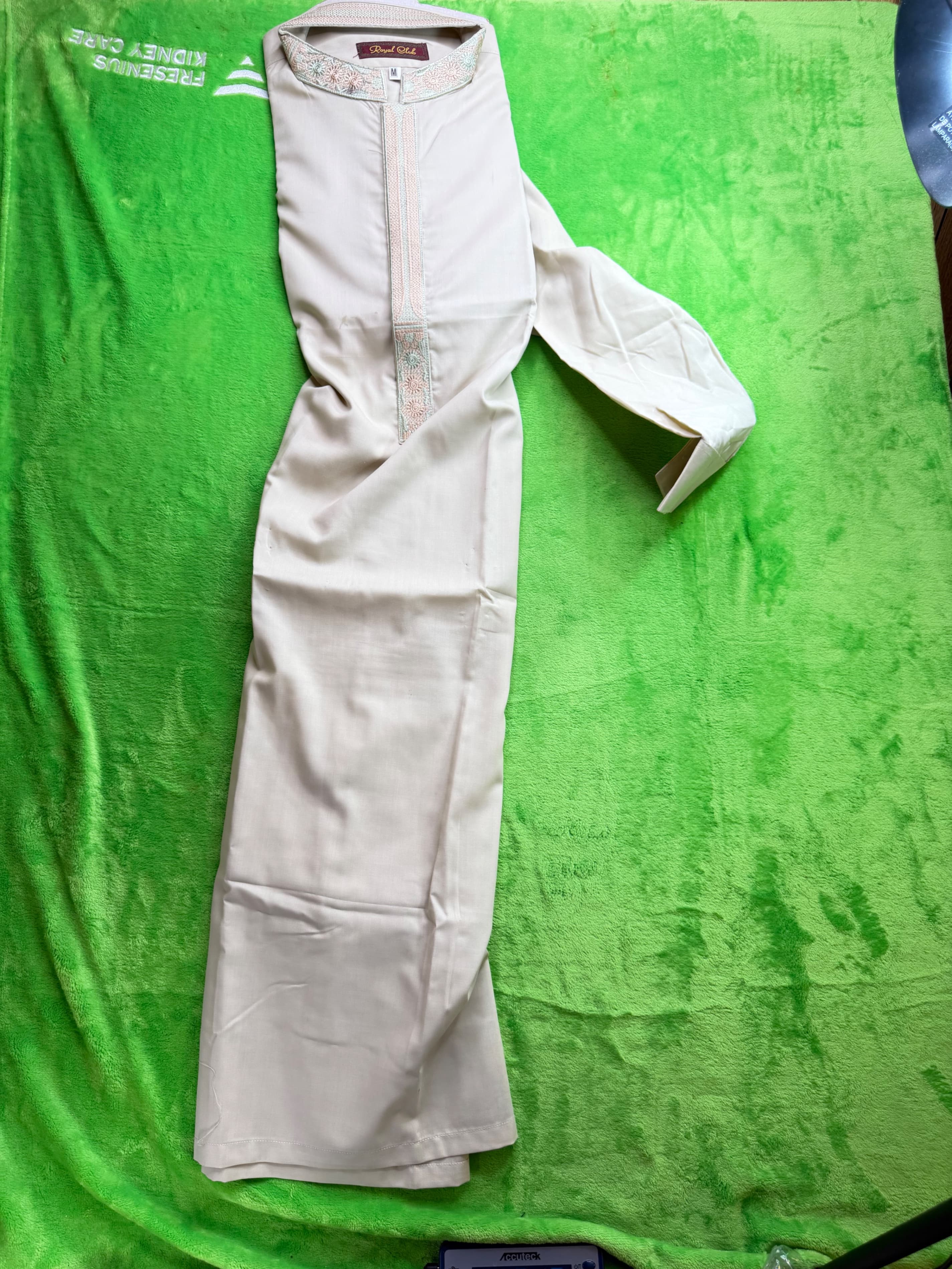 Royal Club Mens Embroidered Kurta Thobe Cream Sz M NWT - Thumbnail 2