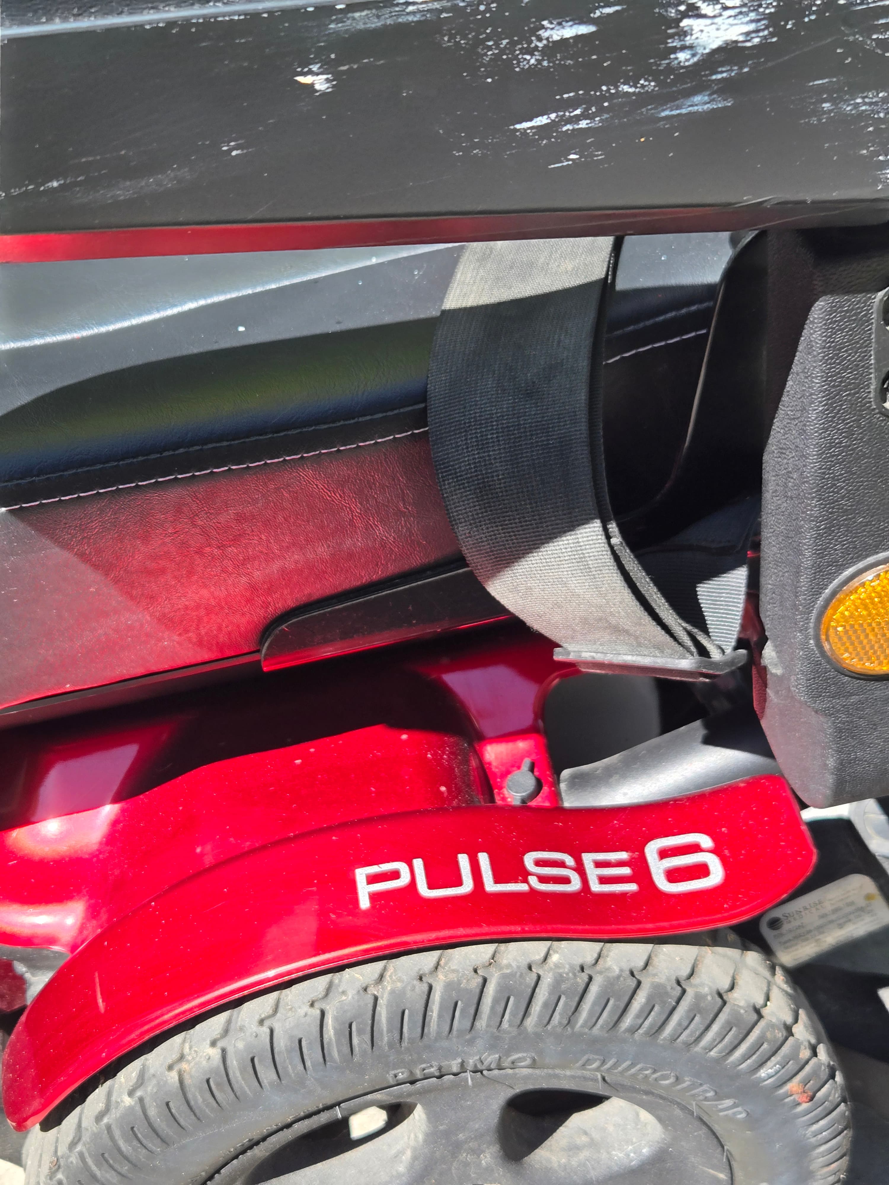 Quickie Pulse 6 Power Wheelchair - Excellent Condition, Highly Maneuverable - Thumbnail 6