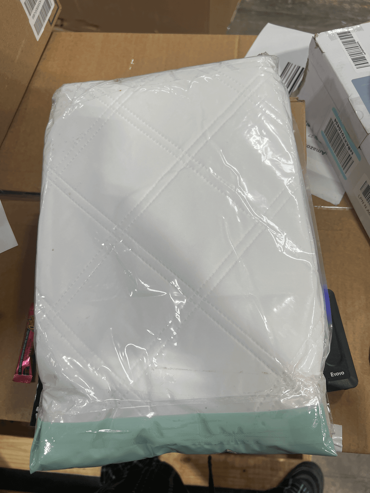 YOOFOSS Crib Mattress Protector Waterproof Hypoallergenic - Thumbnail 2