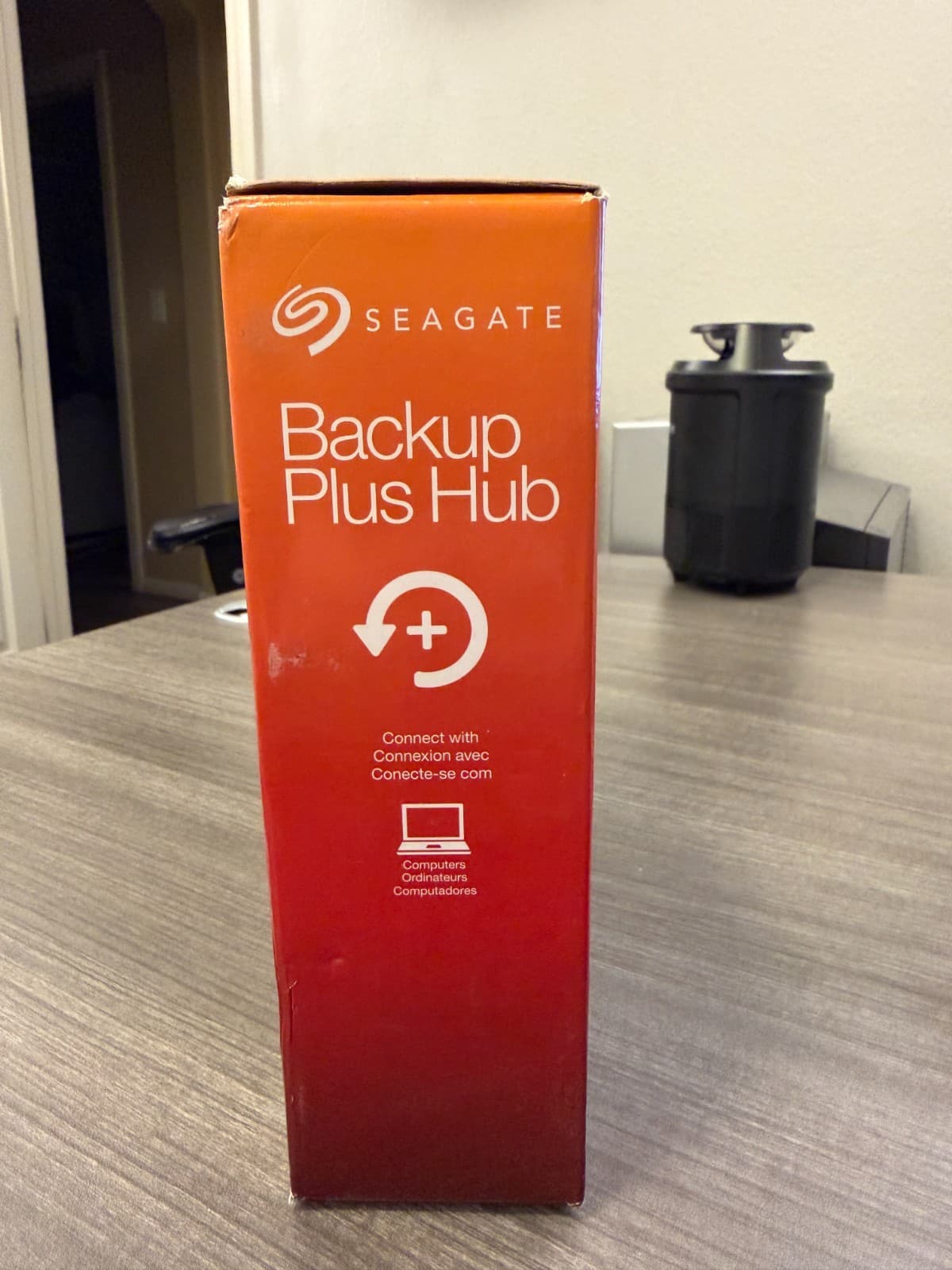 Seagate Backup Plus Hub 10TB Desktop External Hard Drive USB 3.0 Open Box - Thumbnail 4