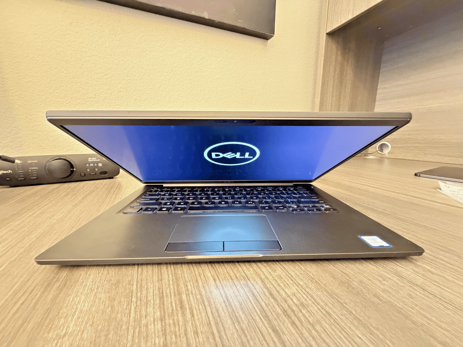 Dell Latitude 7400 14" i7-8665U 16GB RAM 512GB SSD Win11 Charger Box - Thumbnail 3
