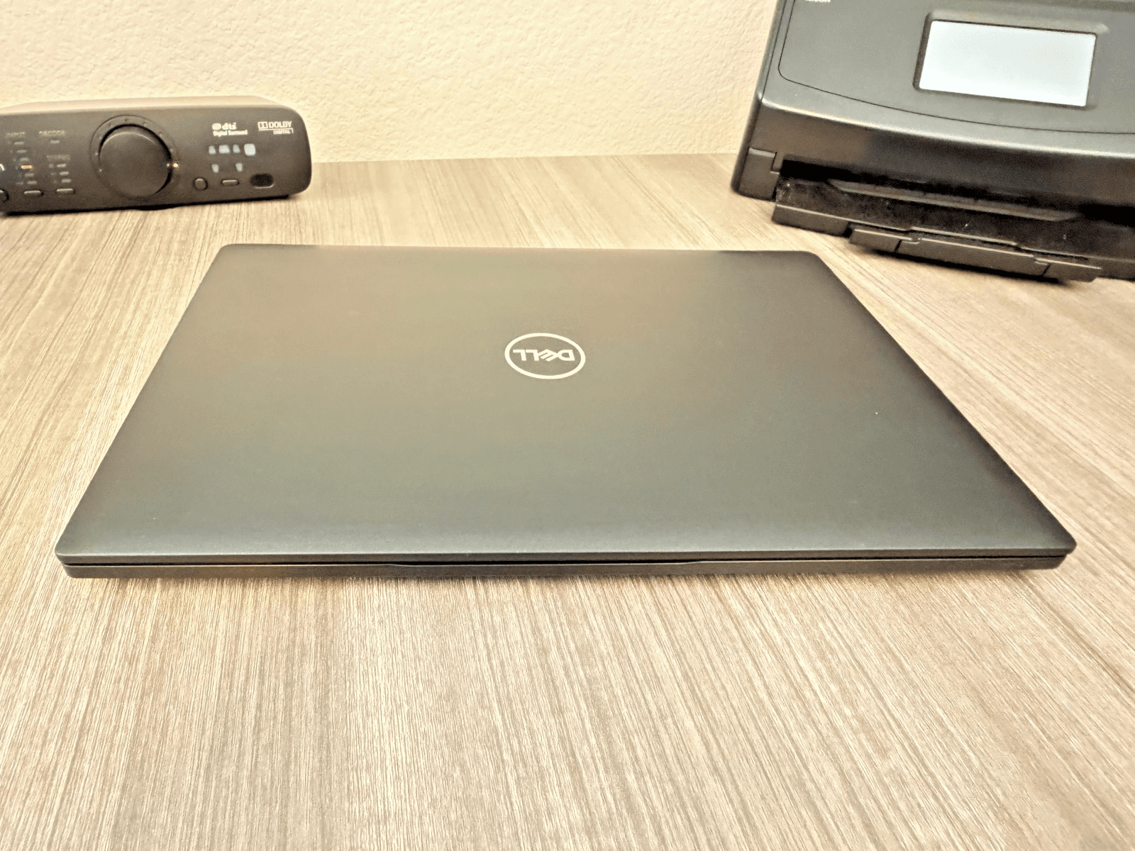 Dell Latitude 7490 14" Laptop i7-8650U 16GB 512GB SSD Win 11 Charger Box - Thumbnail 4