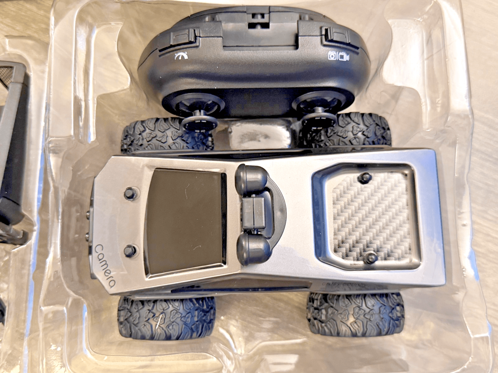 KF29 RC Camera Car 2.4GHz Remote Control App Control 2 Batteries Open Box - Thumbnail 5