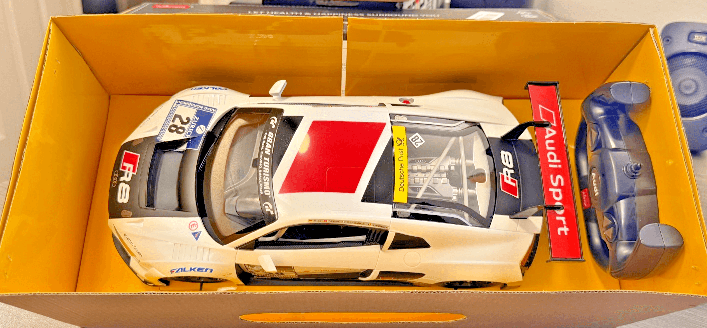 Rastar Audi R8 LMS Gran Turismo 1:14 RC Car w Remote White New - Thumbnail 2