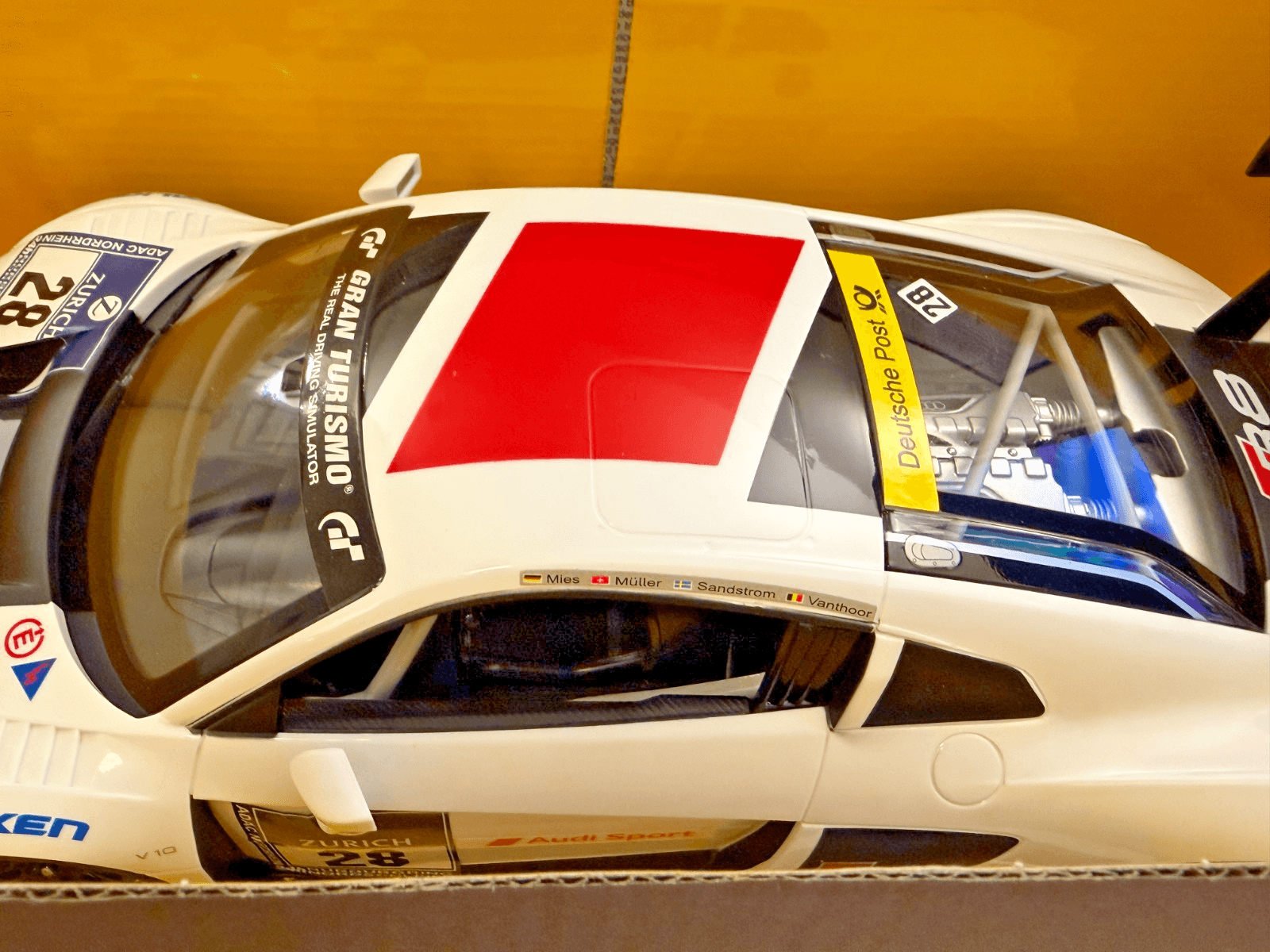 Rastar Audi R8 LMS Gran Turismo 1:14 RC Car w Remote White New - Thumbnail 3