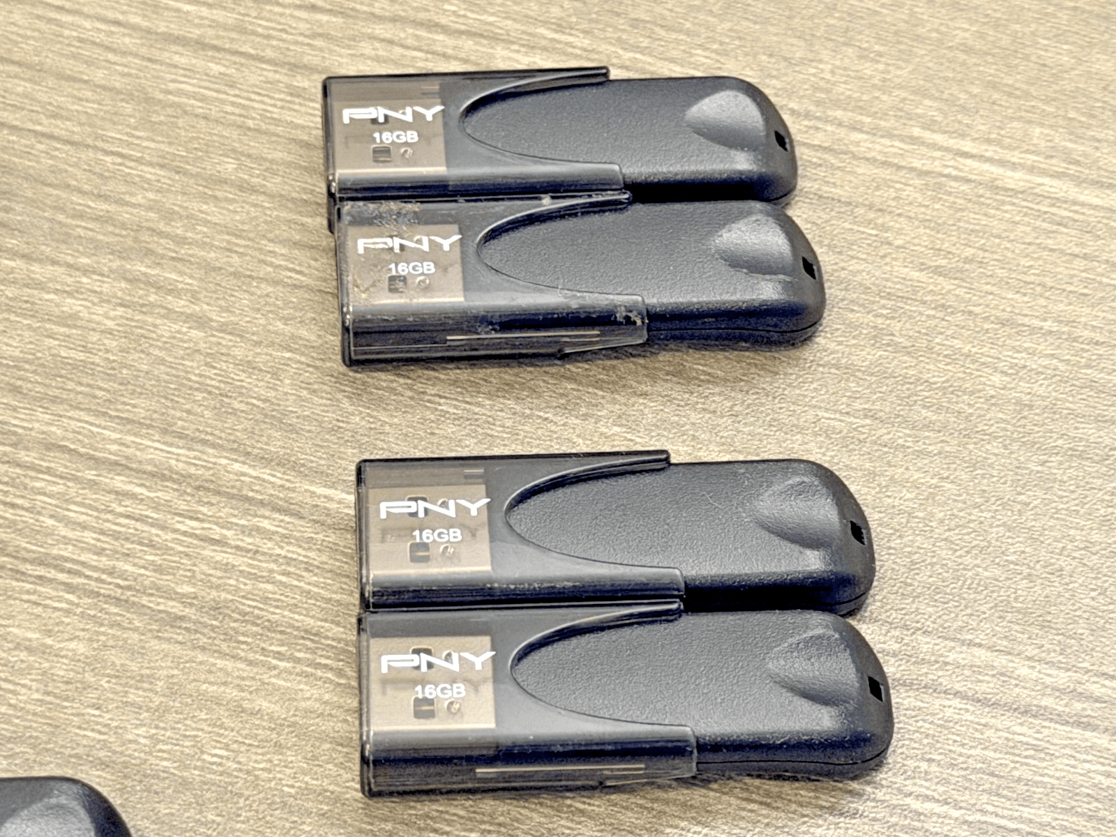 Lot of 8 PNY USB Flash Drives 416GB Total 128GB 64GB 32GB 16GB Thumb Drives - Thumbnail 4