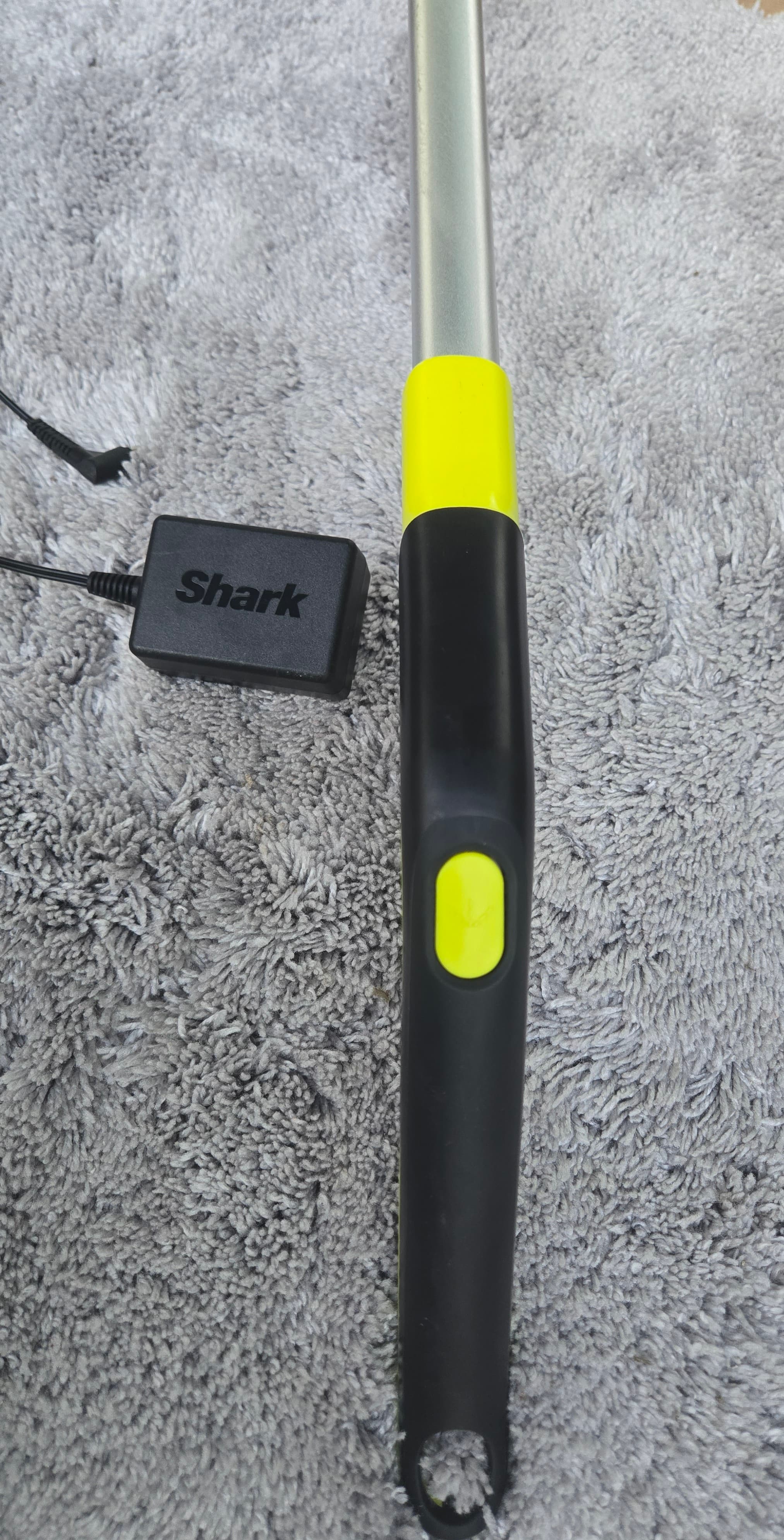 Shark VACMOP Cordless Vacuum Mop with Charger - Thumbnail 3