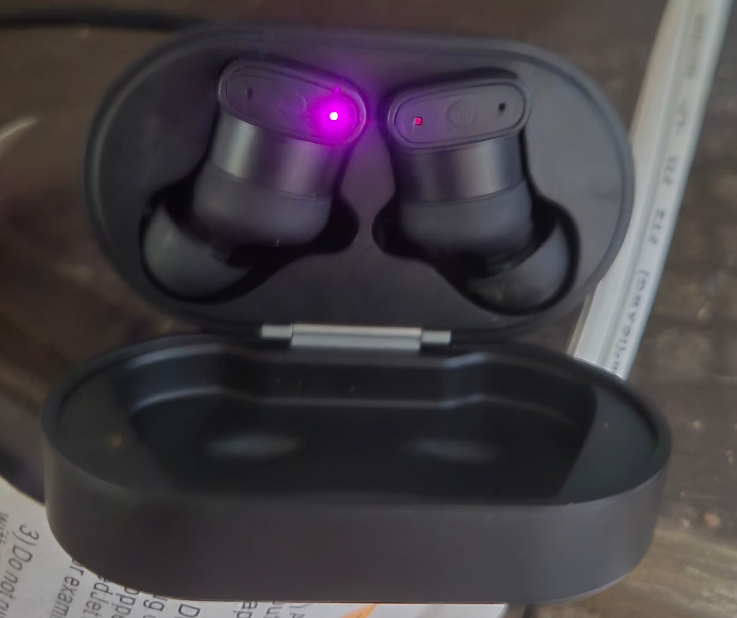 Wireless Earbuds with Charging Case - Thumbnail 4