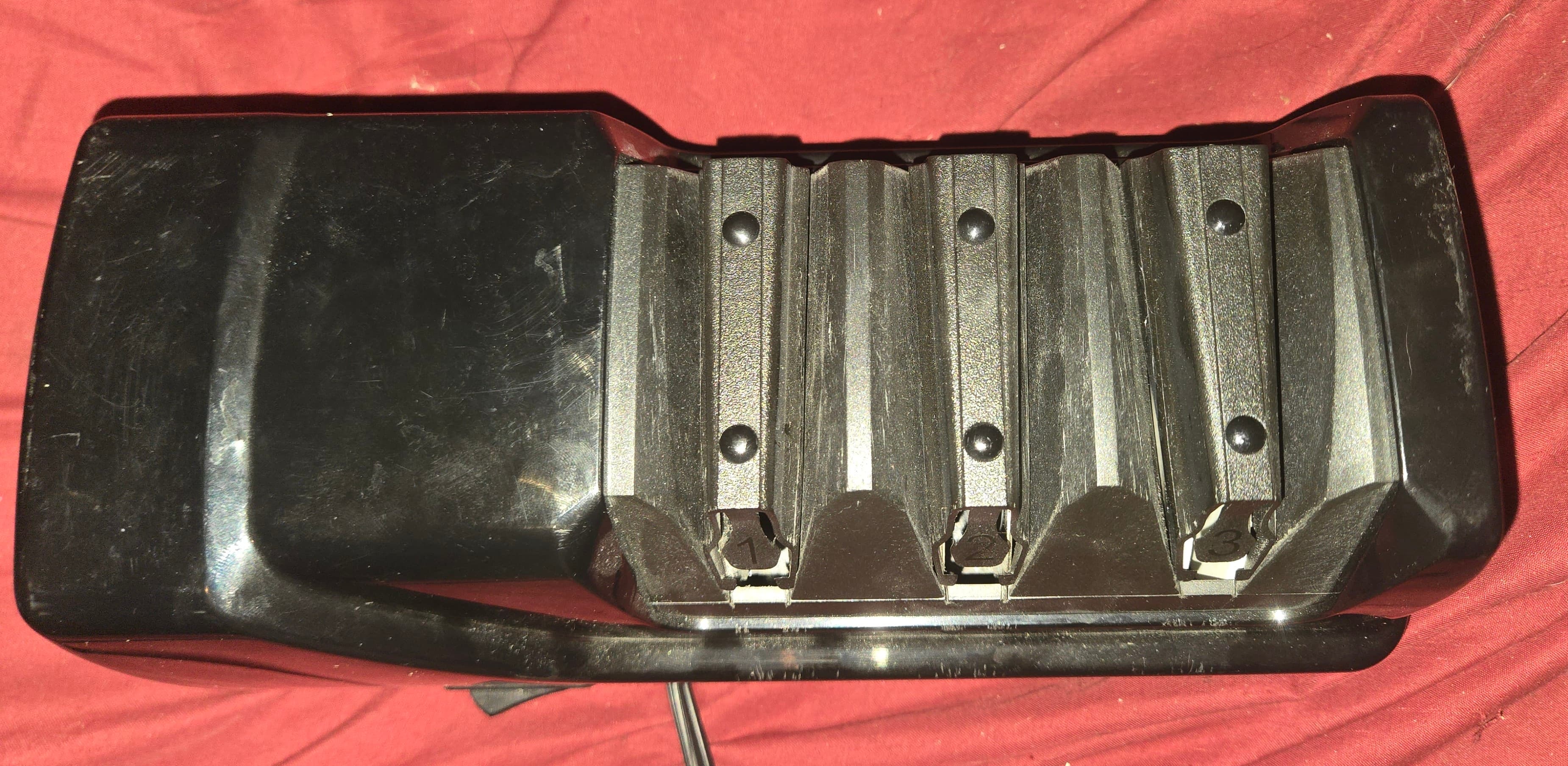 Chef'sChoice Electric Knife Sharpener - Thumbnail 2
