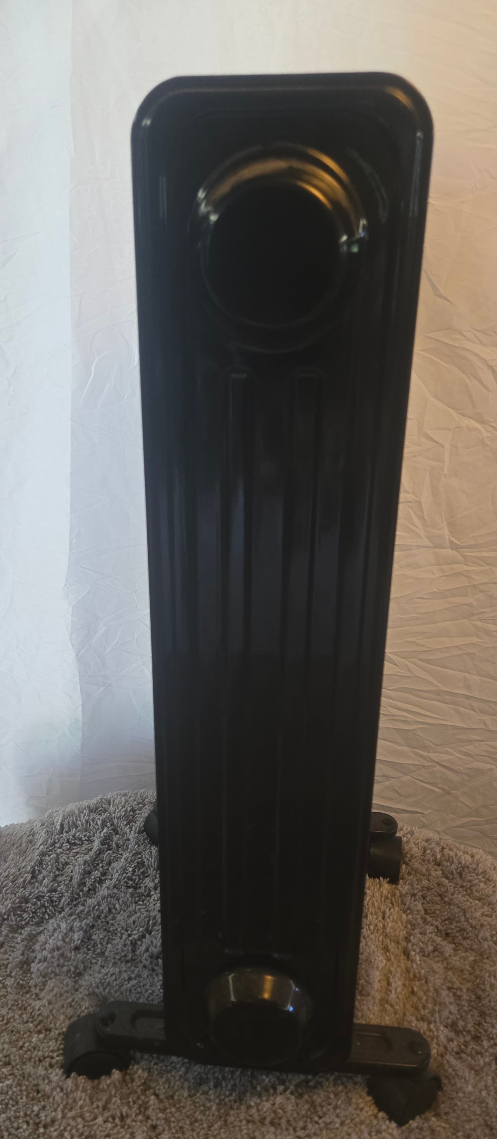 Oil-Filled Radiator Heater with Adjustable Thermostat - Thumbnail 2