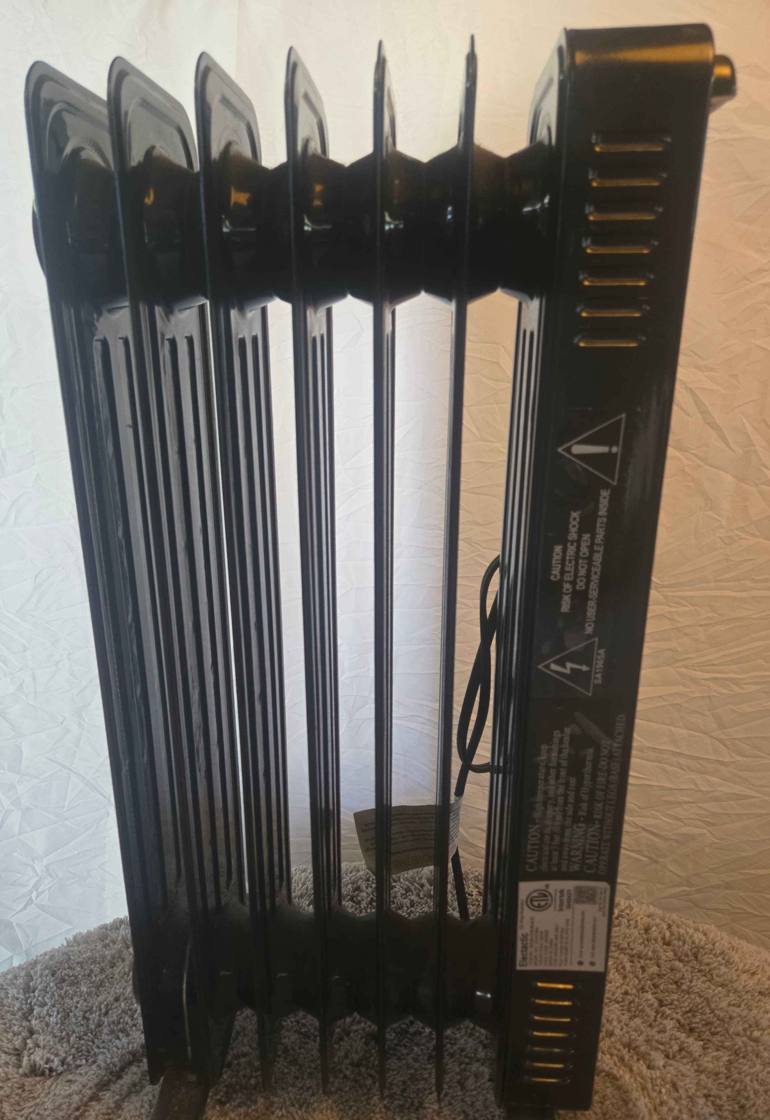 Oil-Filled Radiator Heater with Adjustable Thermostat - Thumbnail 3