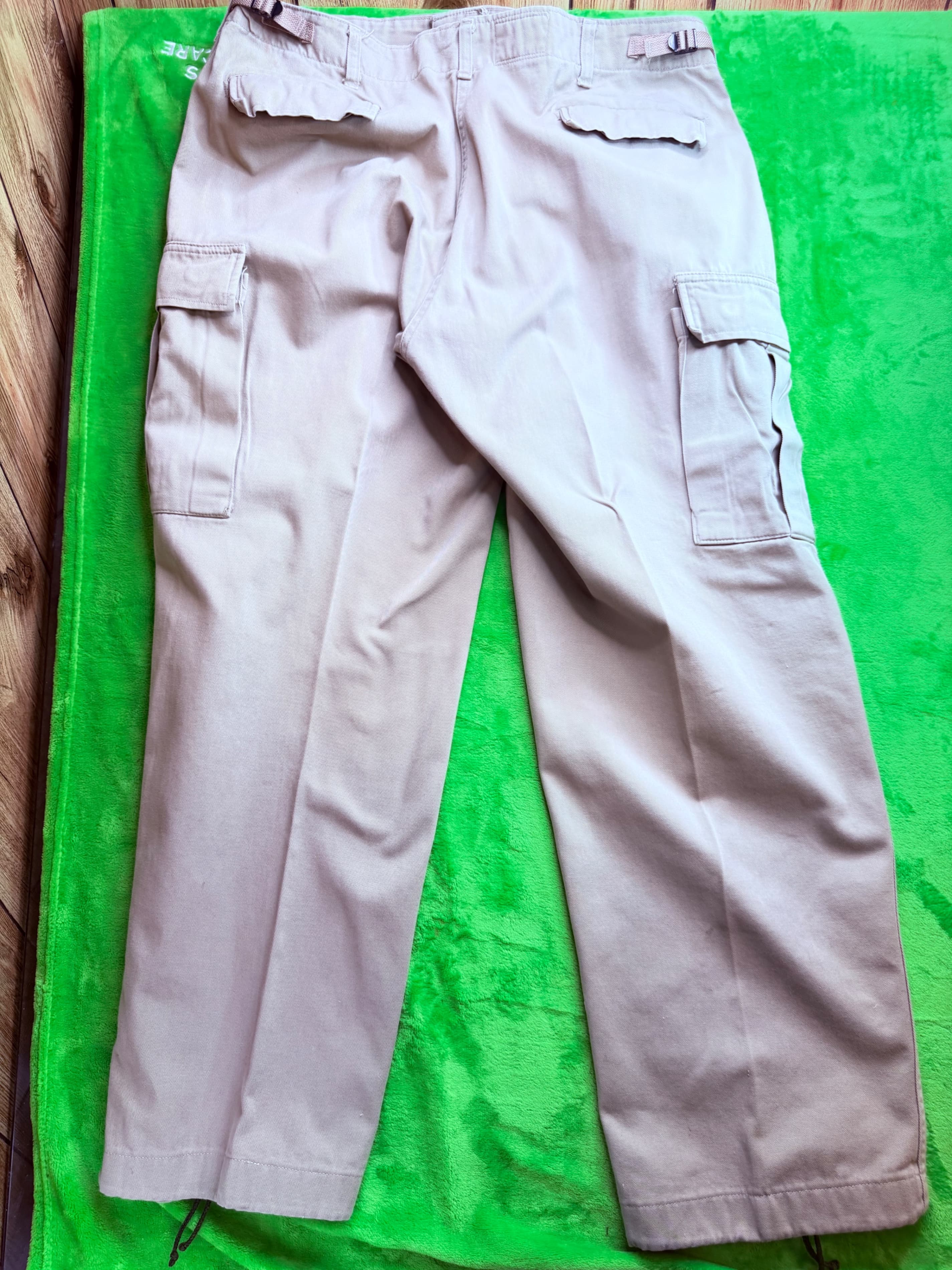 Vtg Cabela's Sidney NE Cargo Pants Mens 36x30 Khaki 100% Cotton USA - Thumbnail 2