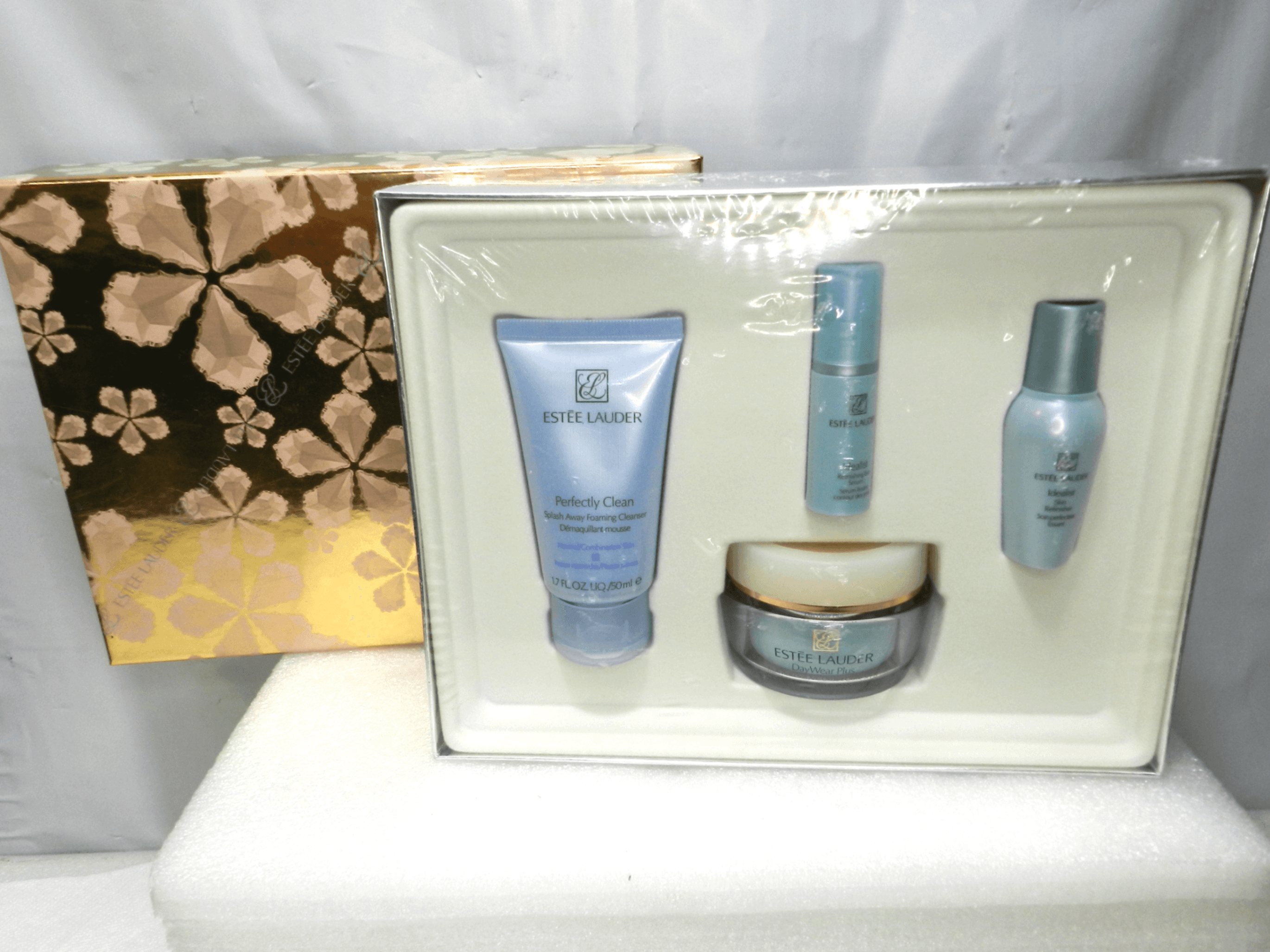 Estee Lauder Daywear Plus Daily Skin Protectors Normal/Combo Skin Travel (N11J)