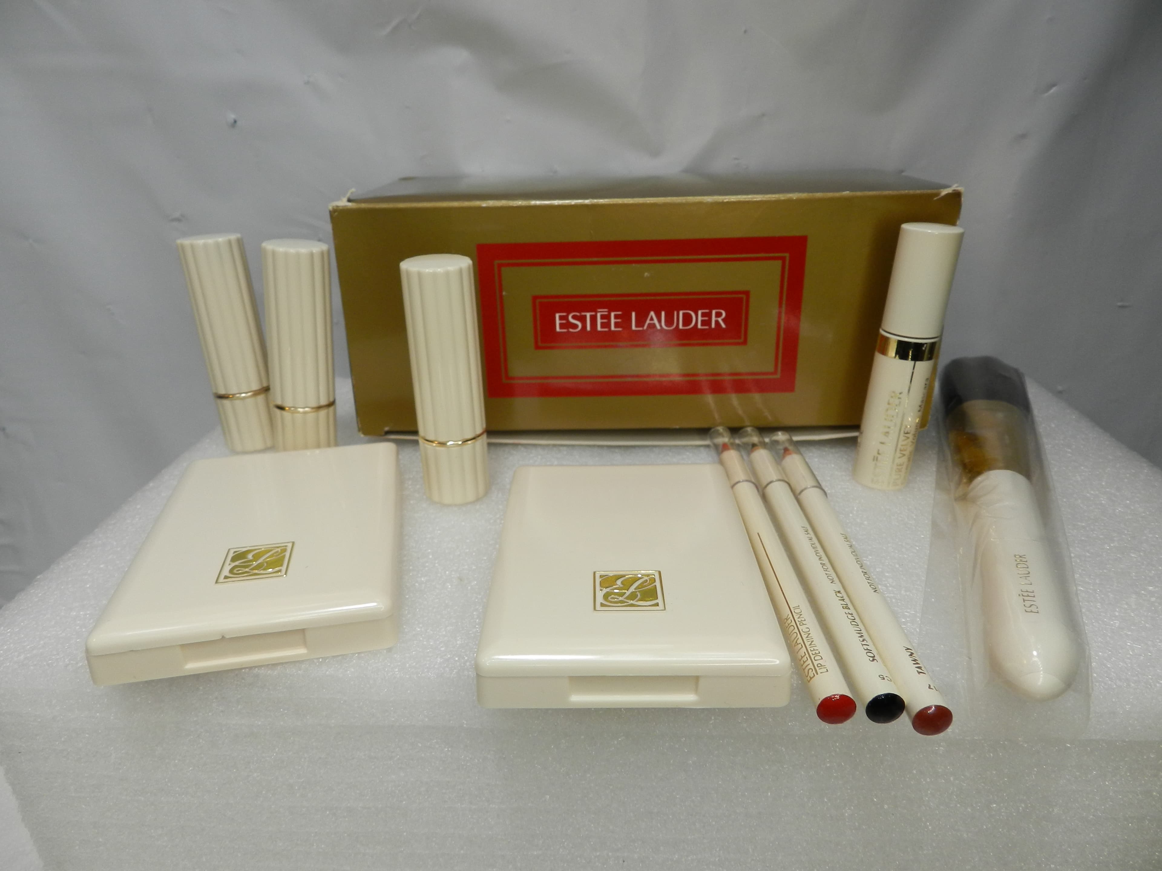 Vintage Estee Lauder All Day Makeup Kit Lip Stick Shadows Blush Pencil 10pc N14J - Thumbnail 2