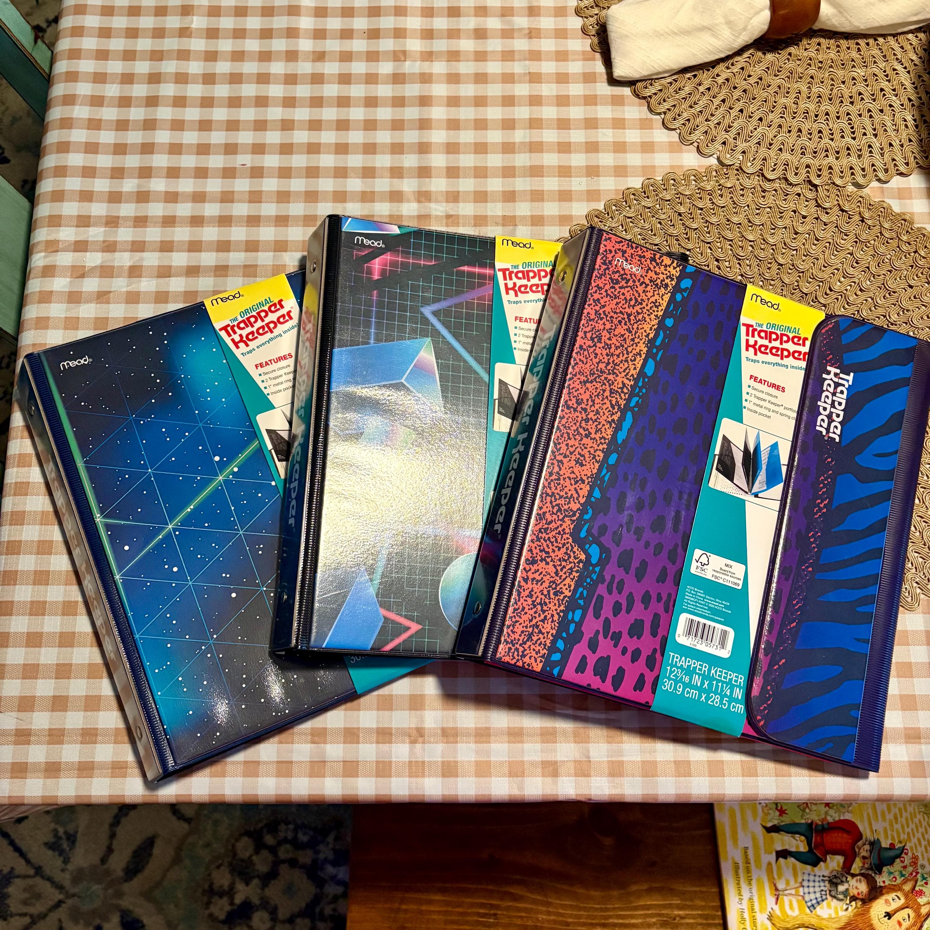 Trapper Keeper by Mead. Retro Prints of the 80s/90s- Animal, Shapes & Nuclear Moon- New - Thumbnail 3