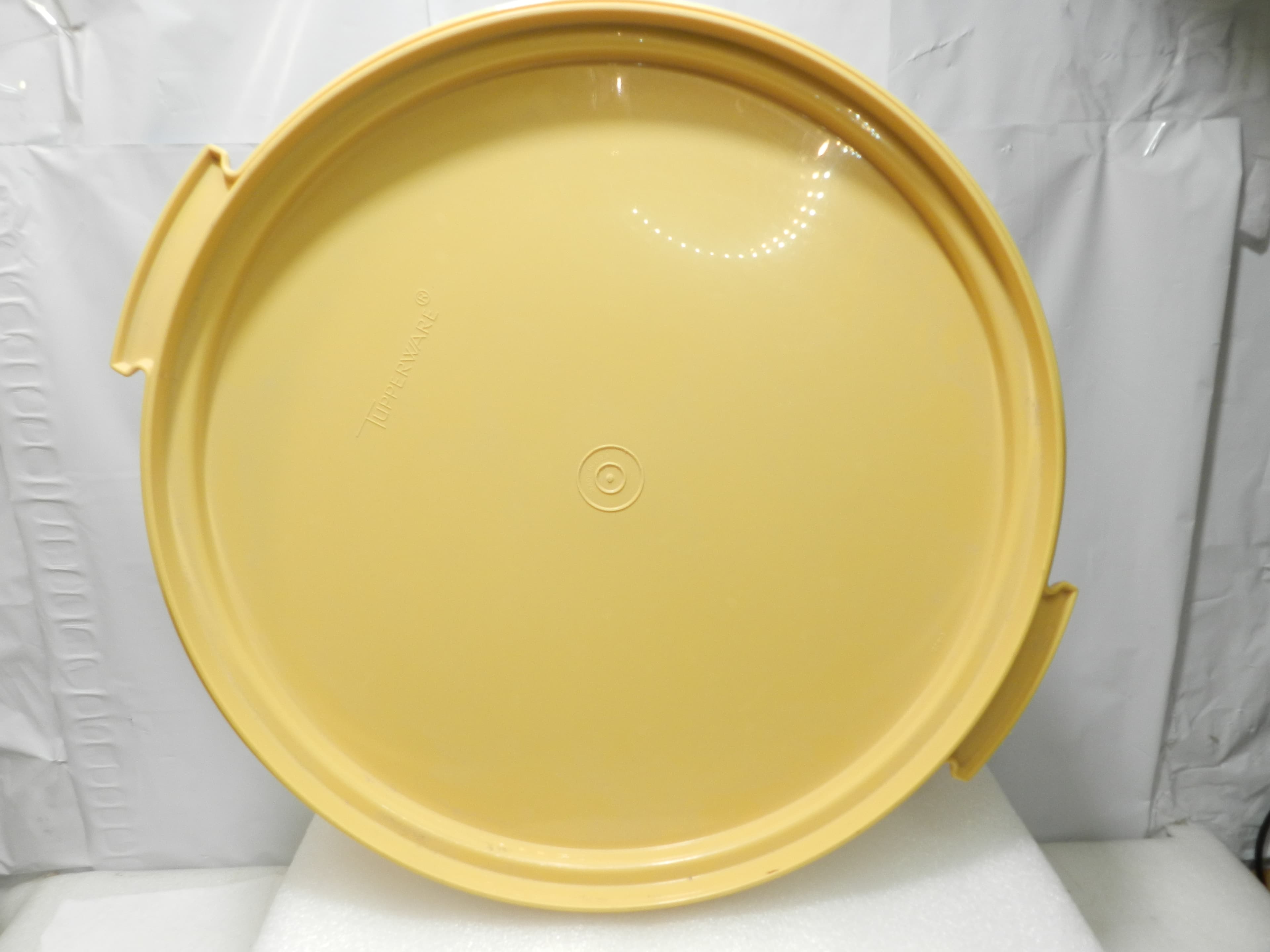 Tupperware Vintage Layer cake Pie Carrier Harvest Gold No Handle (N15J) - Thumbnail 3