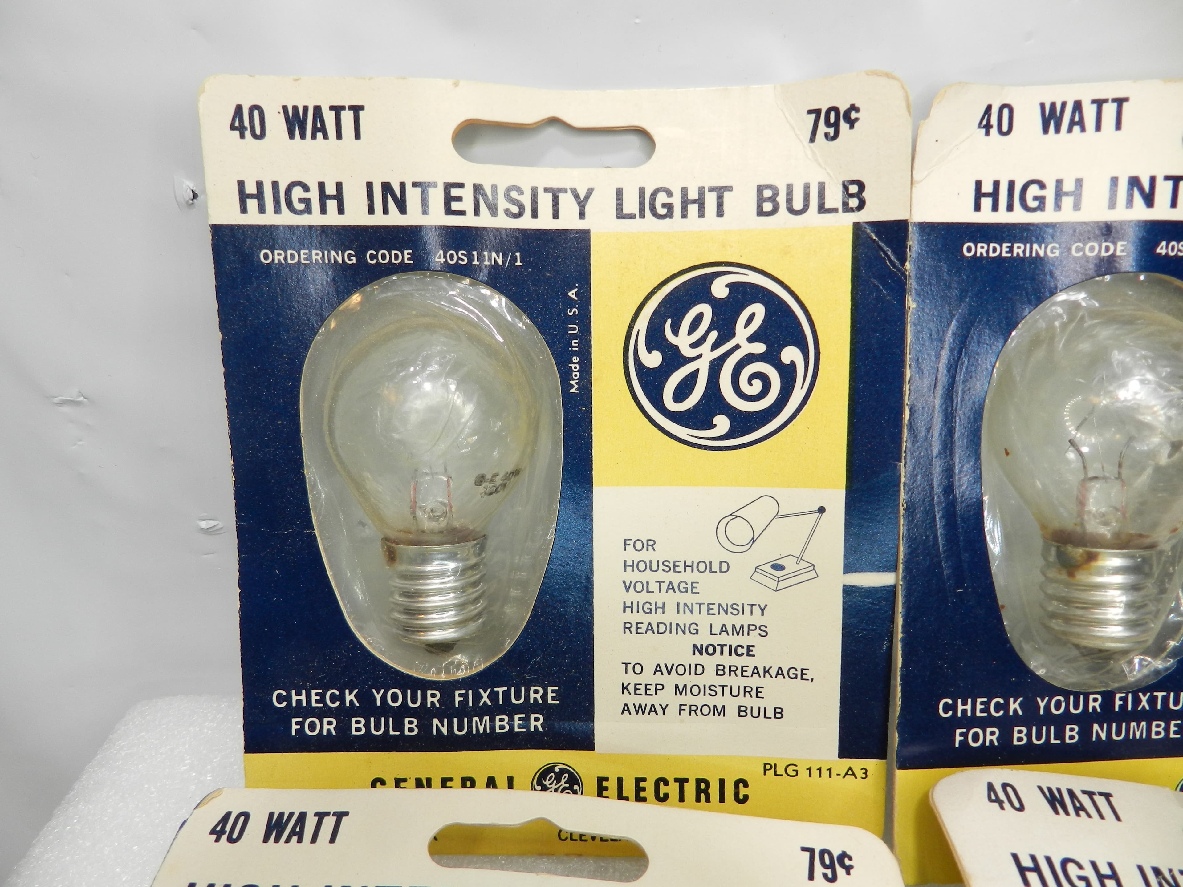 4 Vintage GE 40 Watt High Intensity Light Bulbs PLG111-A3 (N23J) - Thumbnail 2