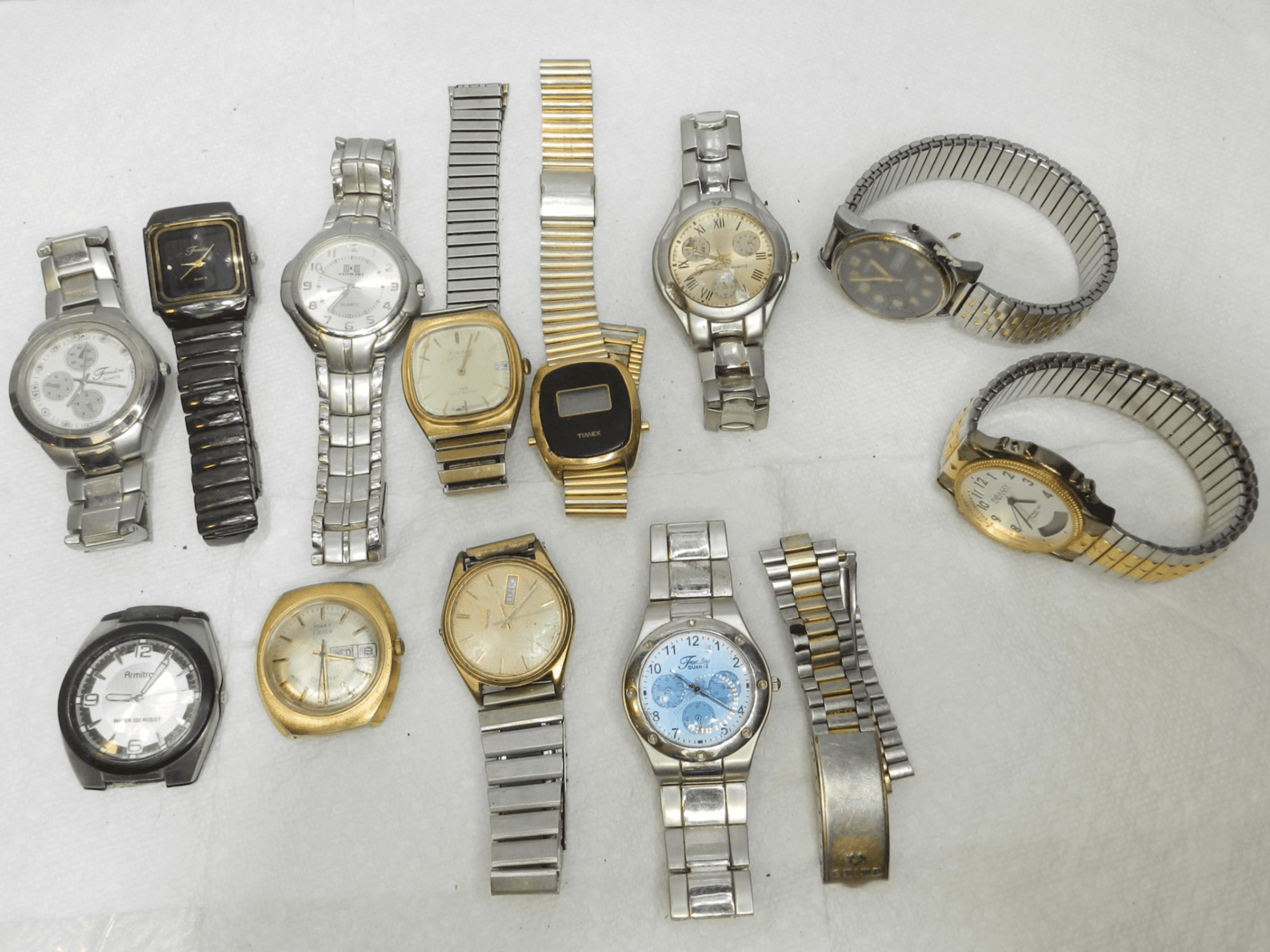 12 Vintage Mens Wrist Watches Mixed Brands (N25J)