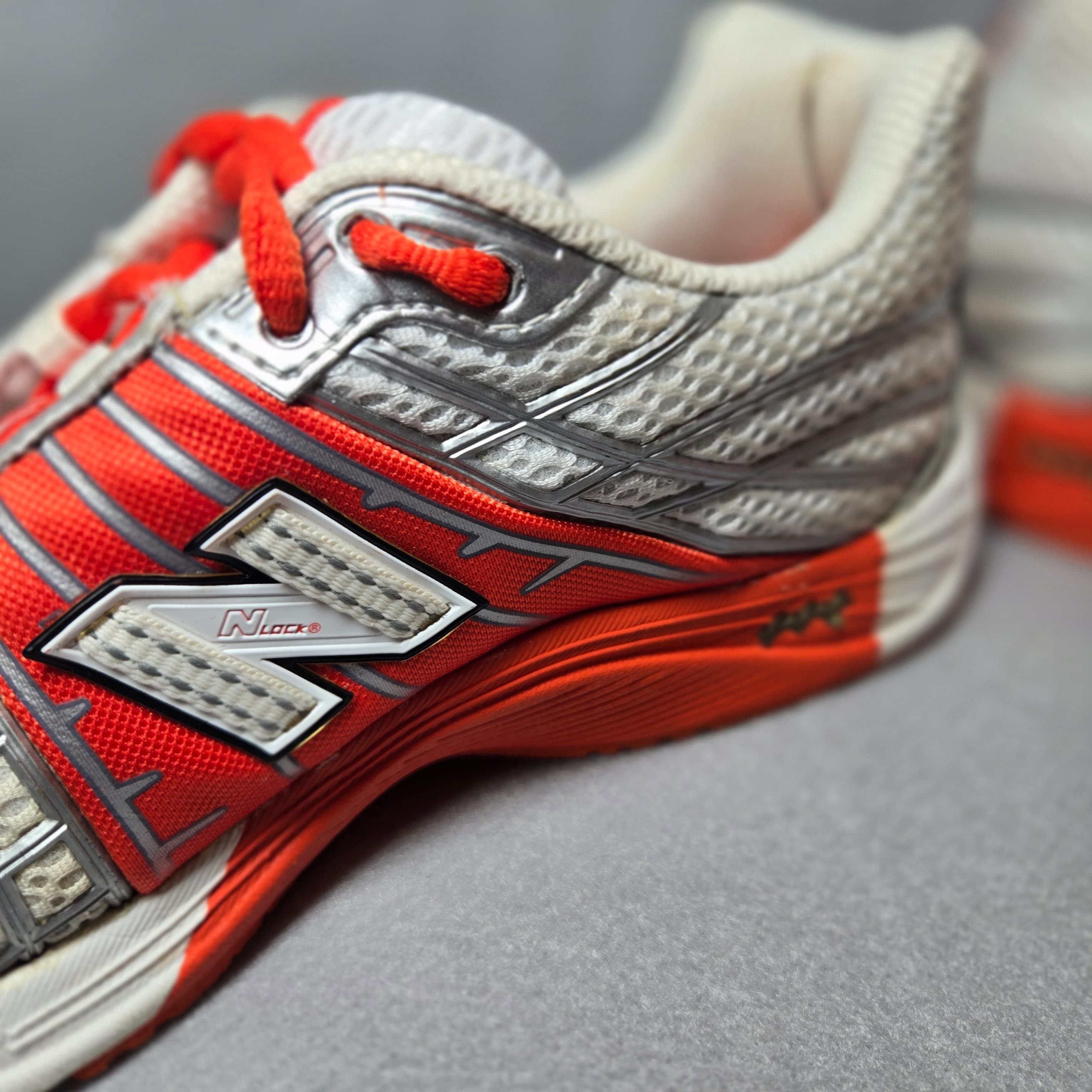 New Balance 940 Running Shoes Size 7.5 - Thumbnail 2