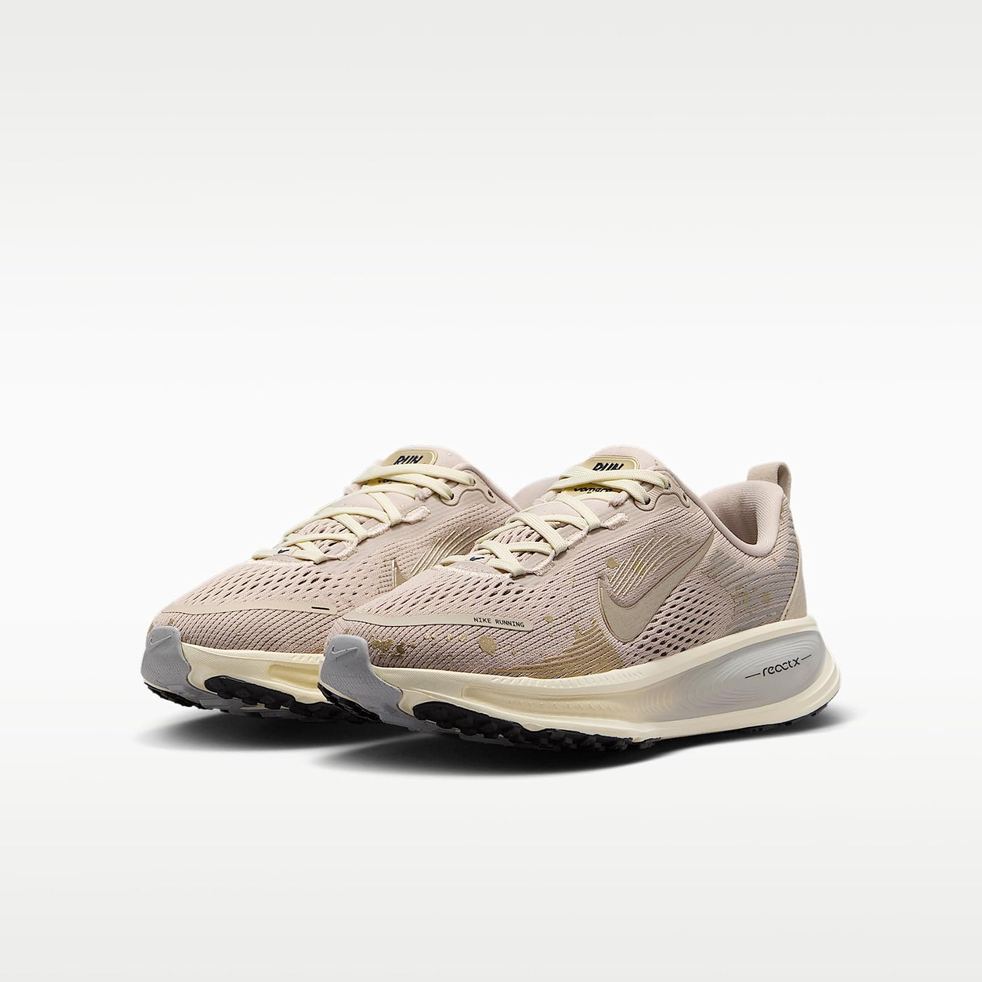 Nike Vomero 18 Big Kids' Road Running Shoes (Cream II/Coconut Milk/Light Smoke G - Thumbnail 5
