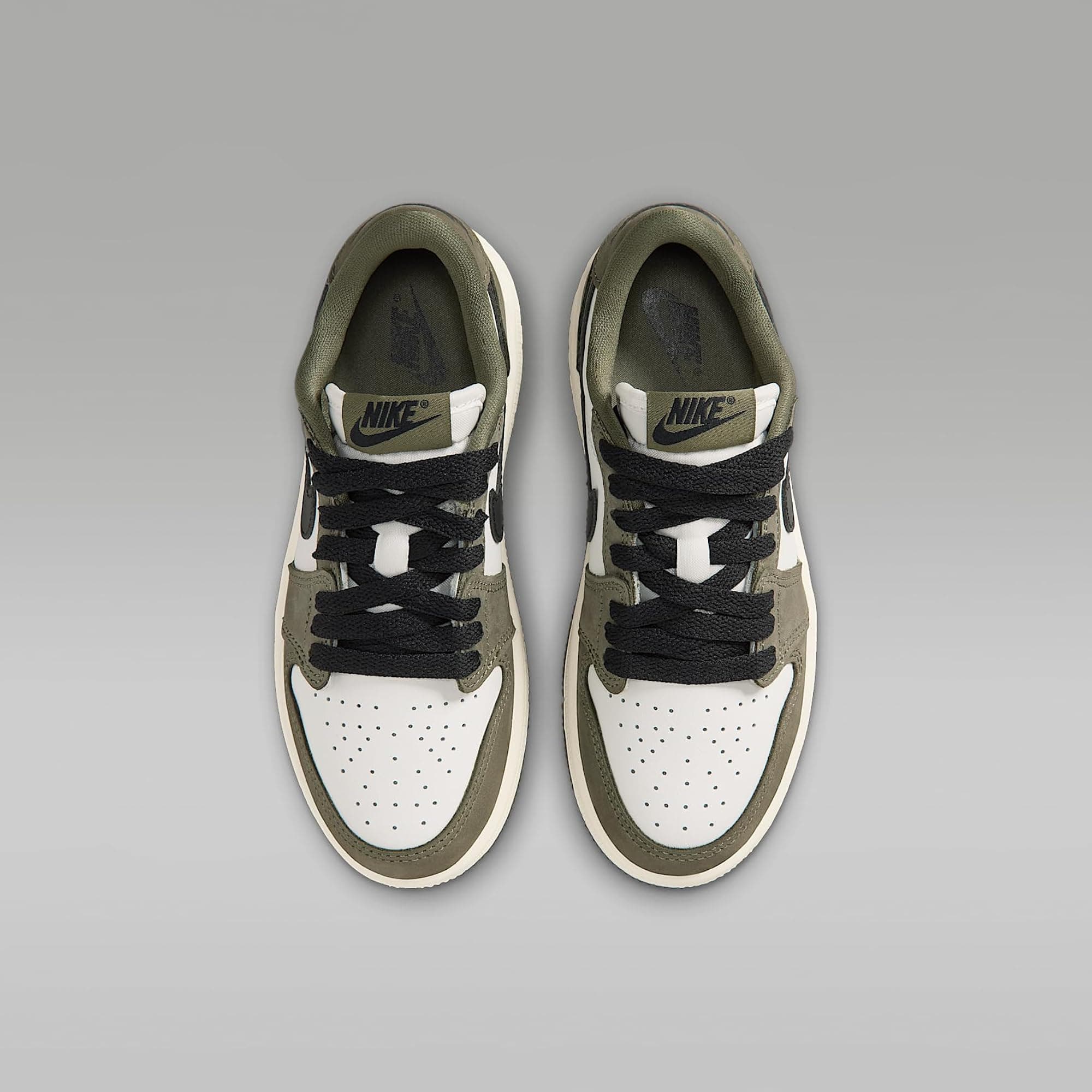 Air Jordan 1 Retro Low 'Medium Olive and Summit White' Little Kids' Shoes (Mediu - Thumbnail 4