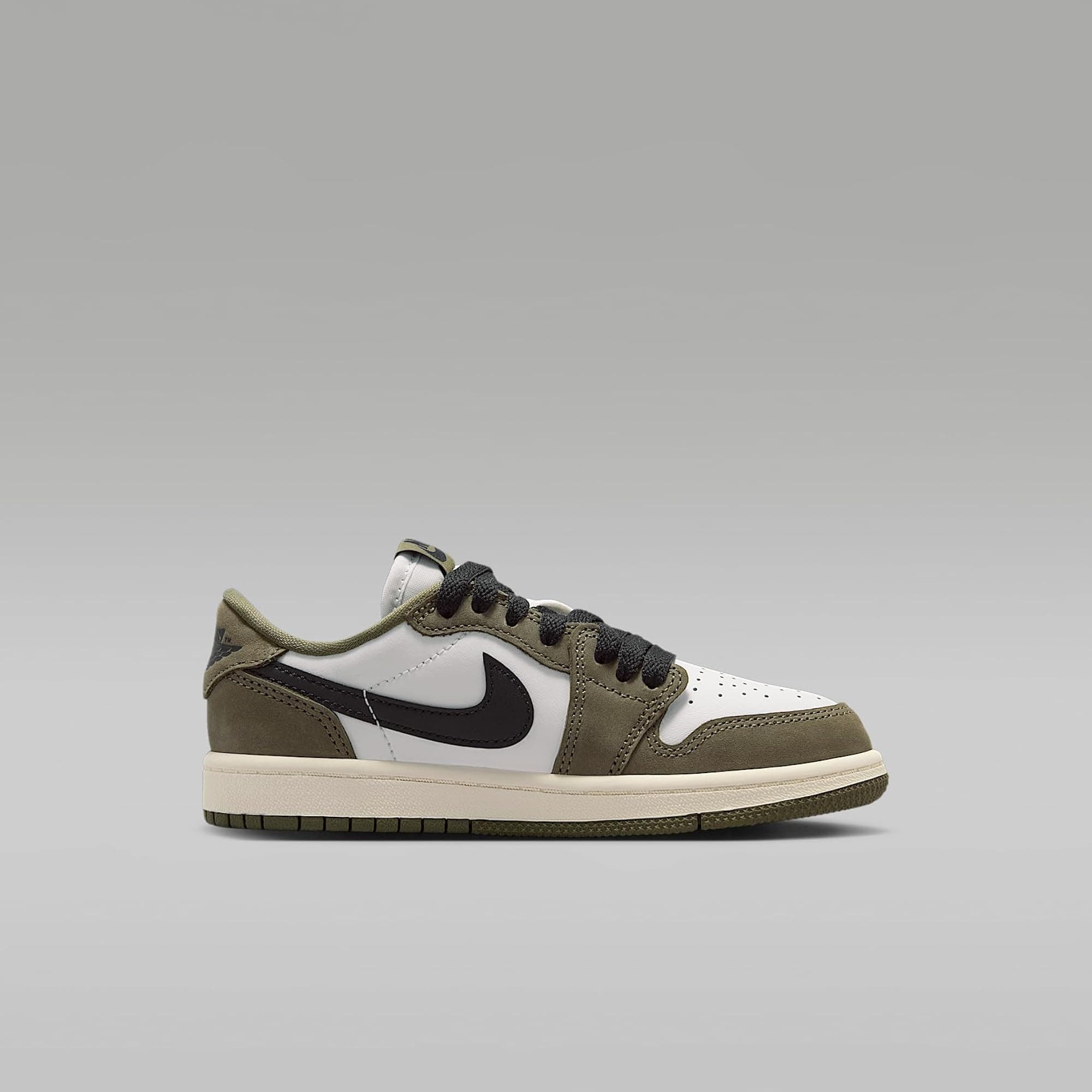 Air Jordan 1 Retro Low 'Medium Olive and Summit White' Little Kids' Shoes (Mediu - Thumbnail 3
