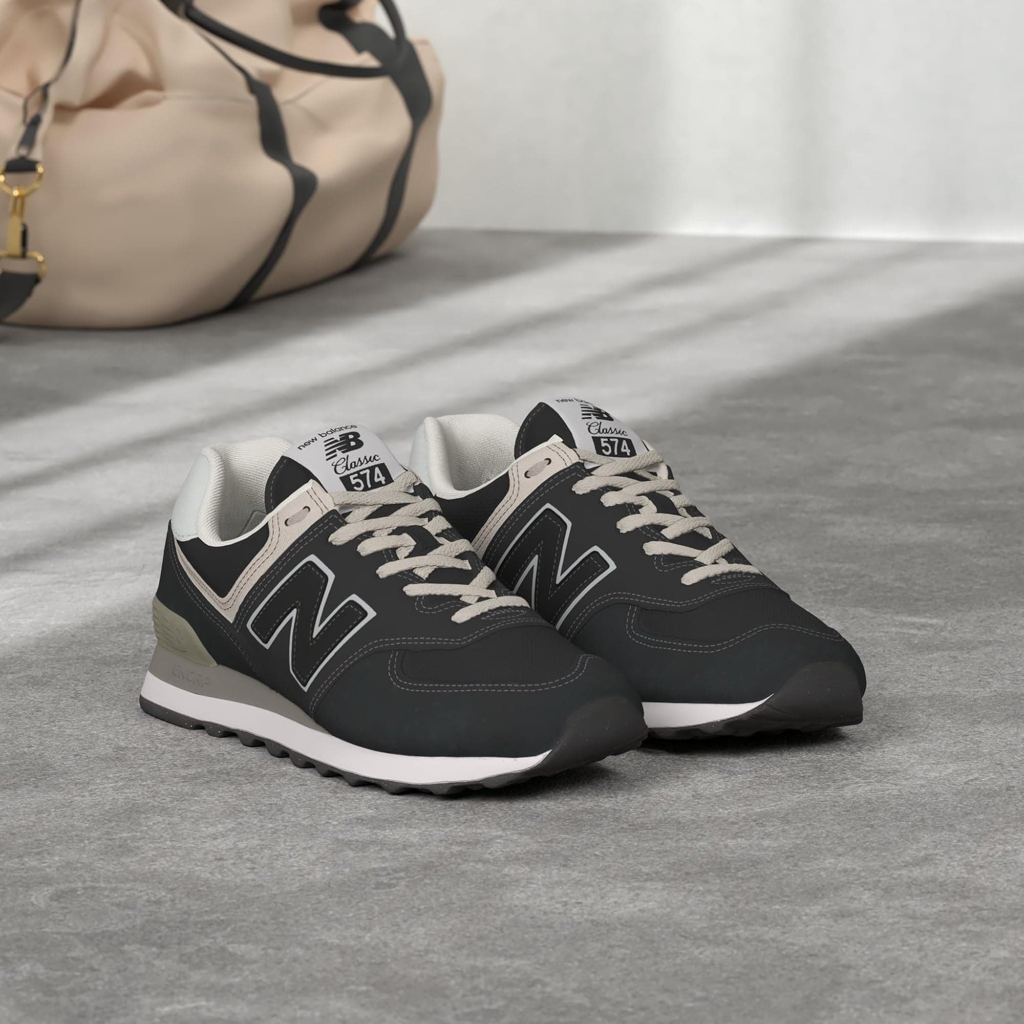New Balance Men's Sneaker - Black/White - 10 - Thumbnail 3