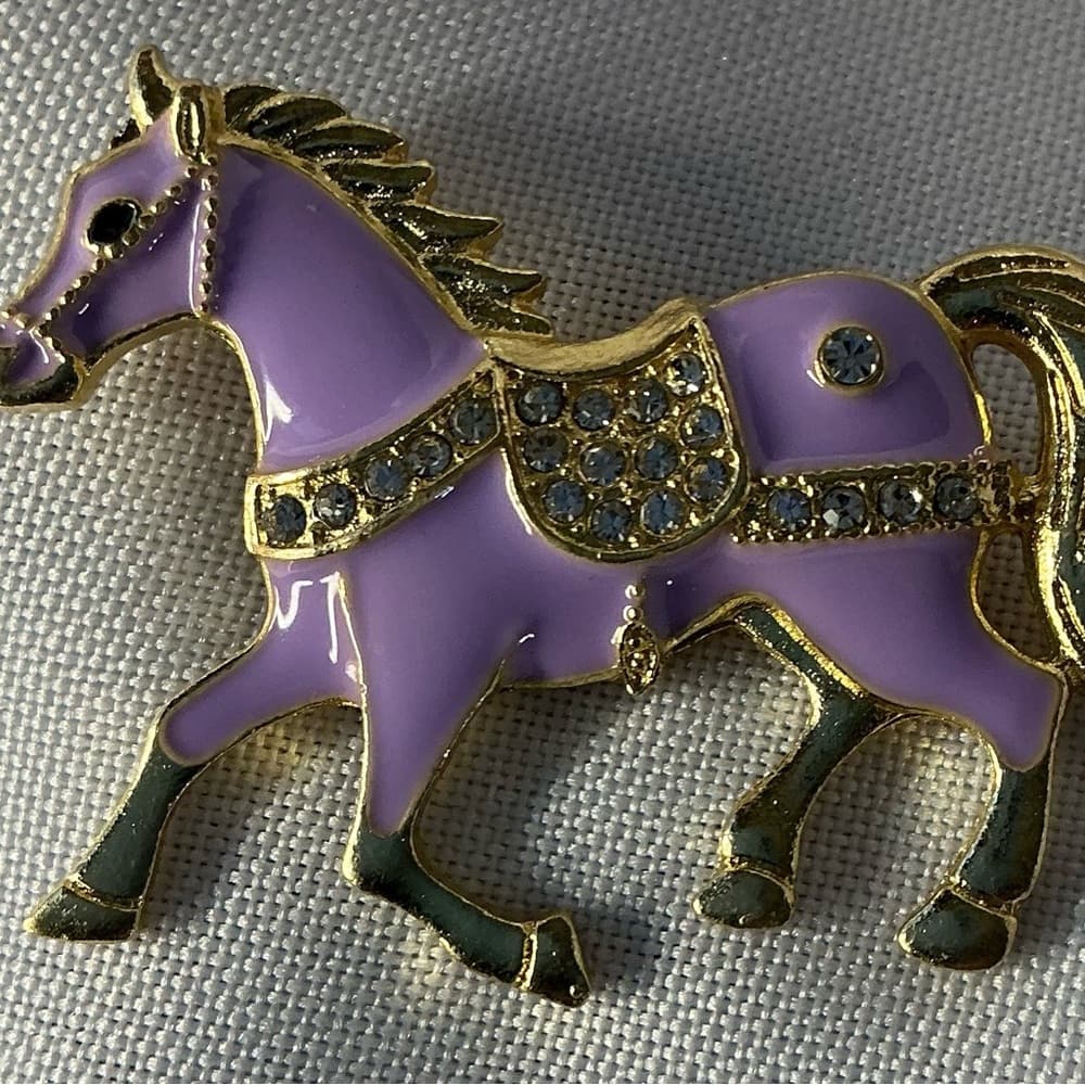 ⭐ Purple Enamel Horse Brooch Gold Tone Rhinestone Saddle Pin - Thumbnail 3