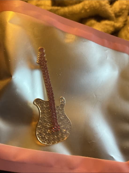 ⭐ Pink Rhinestone Guitar Brooch Rock Star Crystal Statement Pin - Thumbnail 5