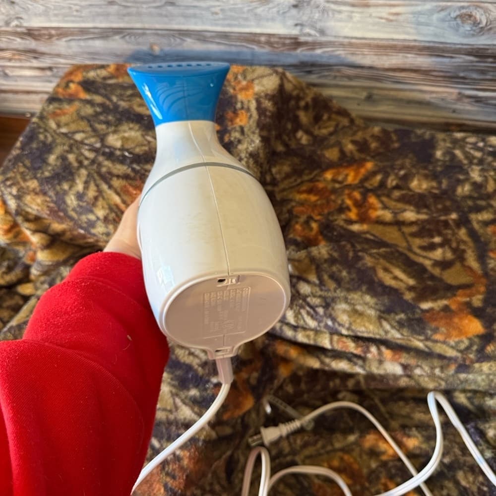 Portable Blue and White Garment Steamer - Thumbnail 2