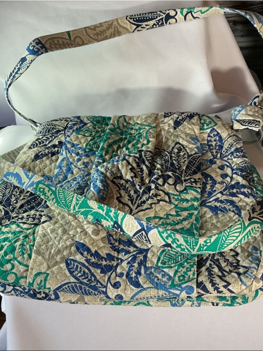 ⭐ Vera Bradley Blue Green Floral Quilted Crossbody Messenger Bag - Thumbnail 2