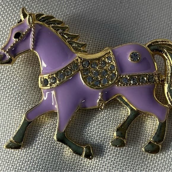 ⭐ Purple Enamel Horse Brooch Gold Tone Rhinestone Saddle Pin - Thumbnail 4