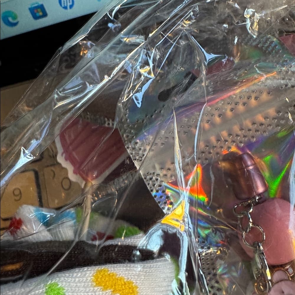 ★ Handmade Gift Bundle Beaded Pen Cupcake Socks Gift Bag Set - Thumbnail 2