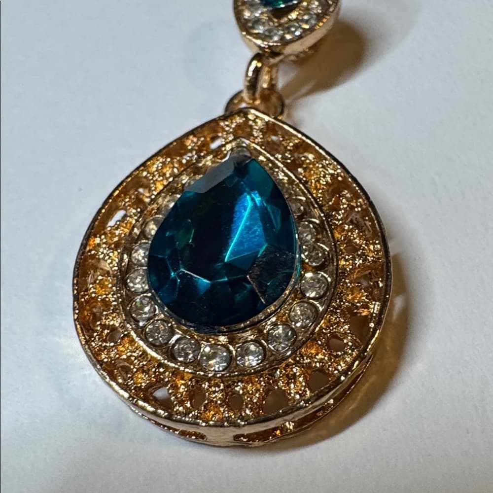Elegant Gold and Blue Drop Earrings - Thumbnail 5