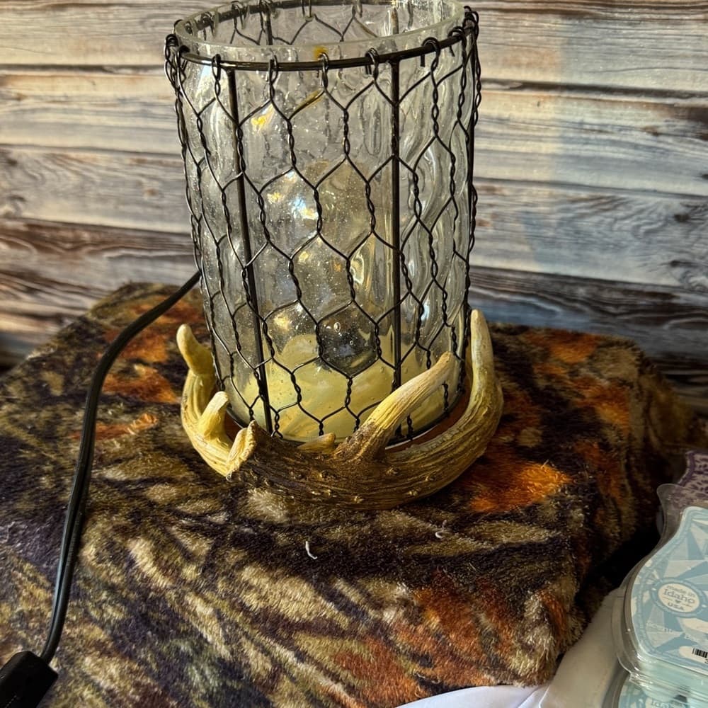 Rustic Antler Candle Holder with Wire Mesh - Thumbnail 6