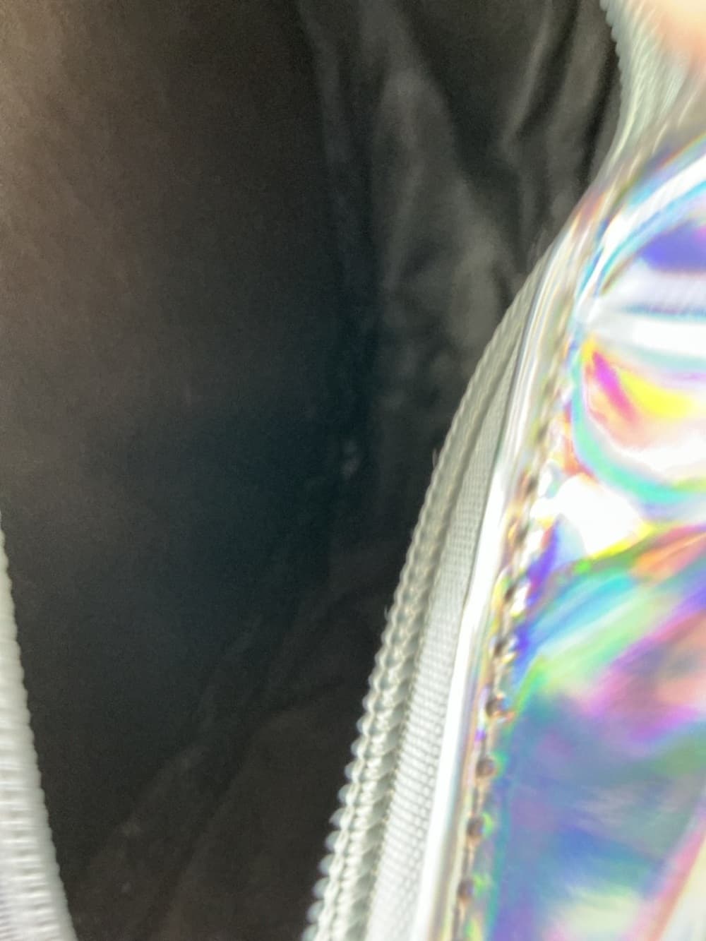 ⭐ Heart Breaker Holographic Heart Crossbody Chain Strap Statement Purse - Thumbnail 5