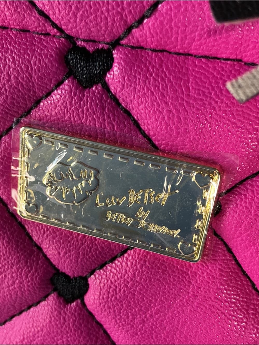 ⭐ Betsey Johnson Hot Pink Quilted Wristlet Cosmetic Bag Tassel Pouch
