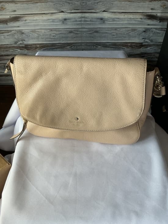 ⭐ Kate Spade Beige Pebbled Leather Foldover Crossbody Shoulder Bag - Thumbnail 7
