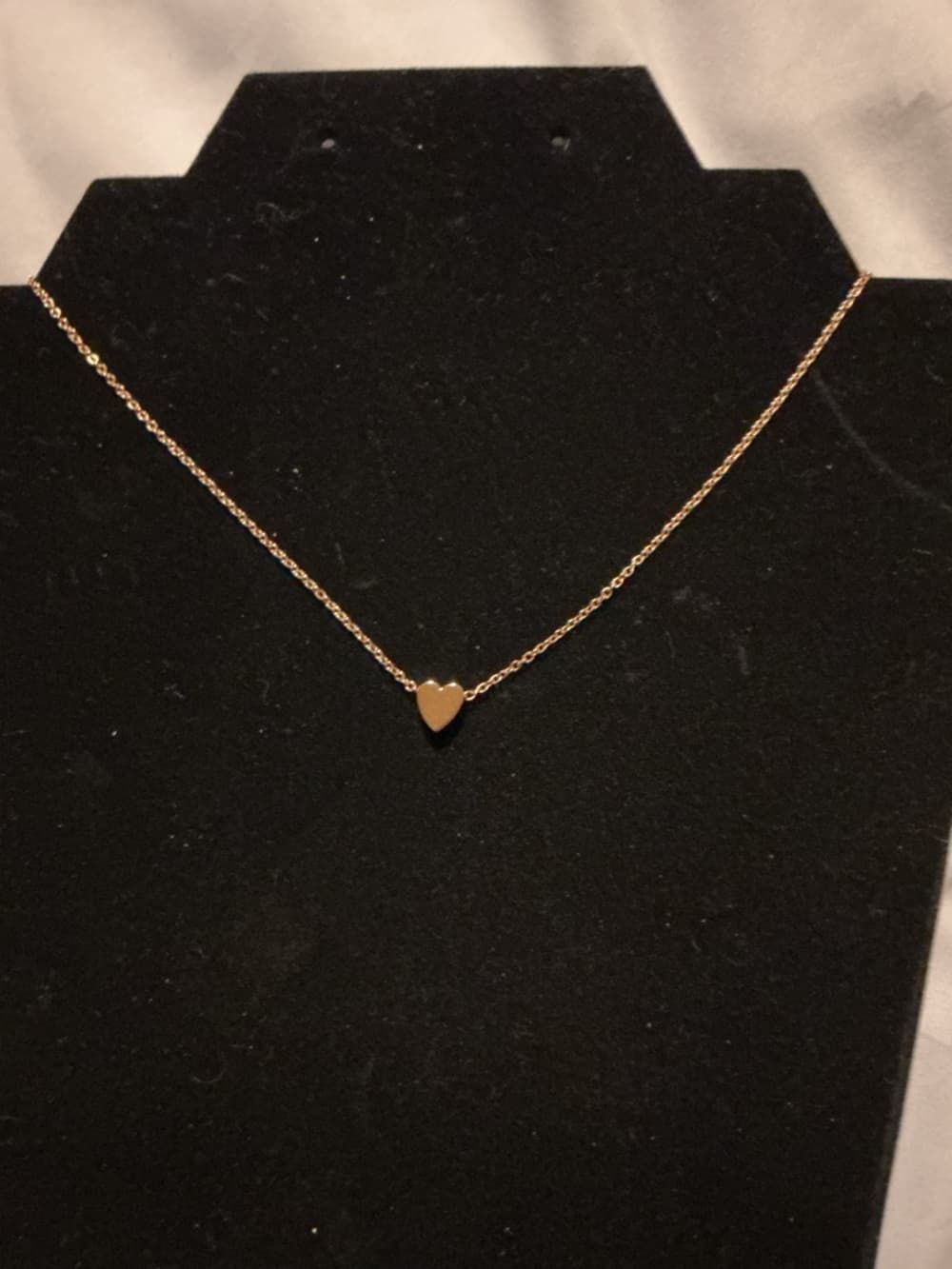 Delicate Gold Heart Pendant Necklace for Women - Thumbnail 3
