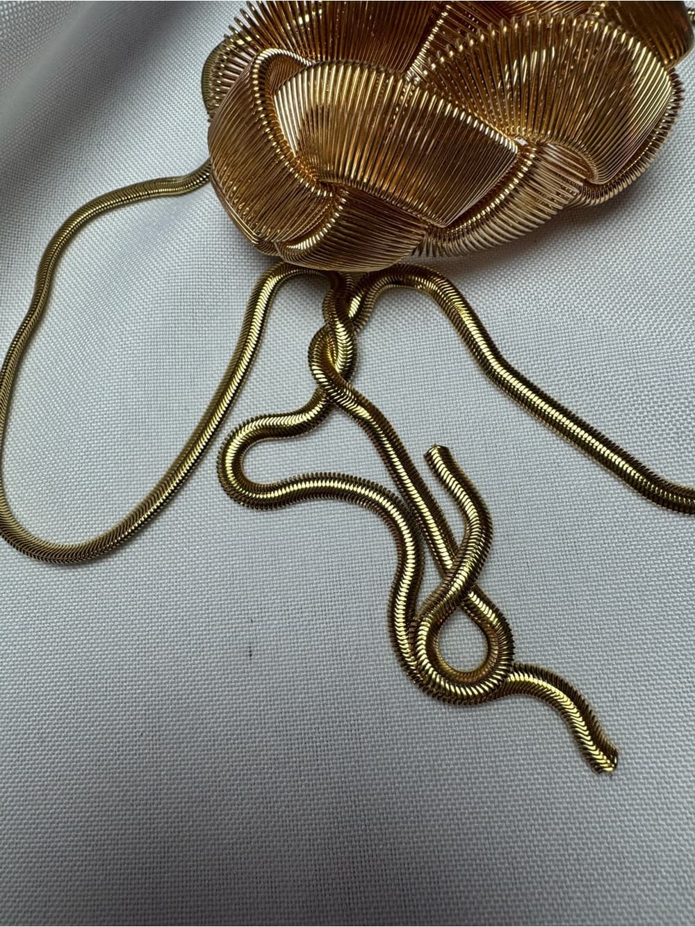 Gold Tone Braided Flower Pendant Necklace - Thumbnail 2