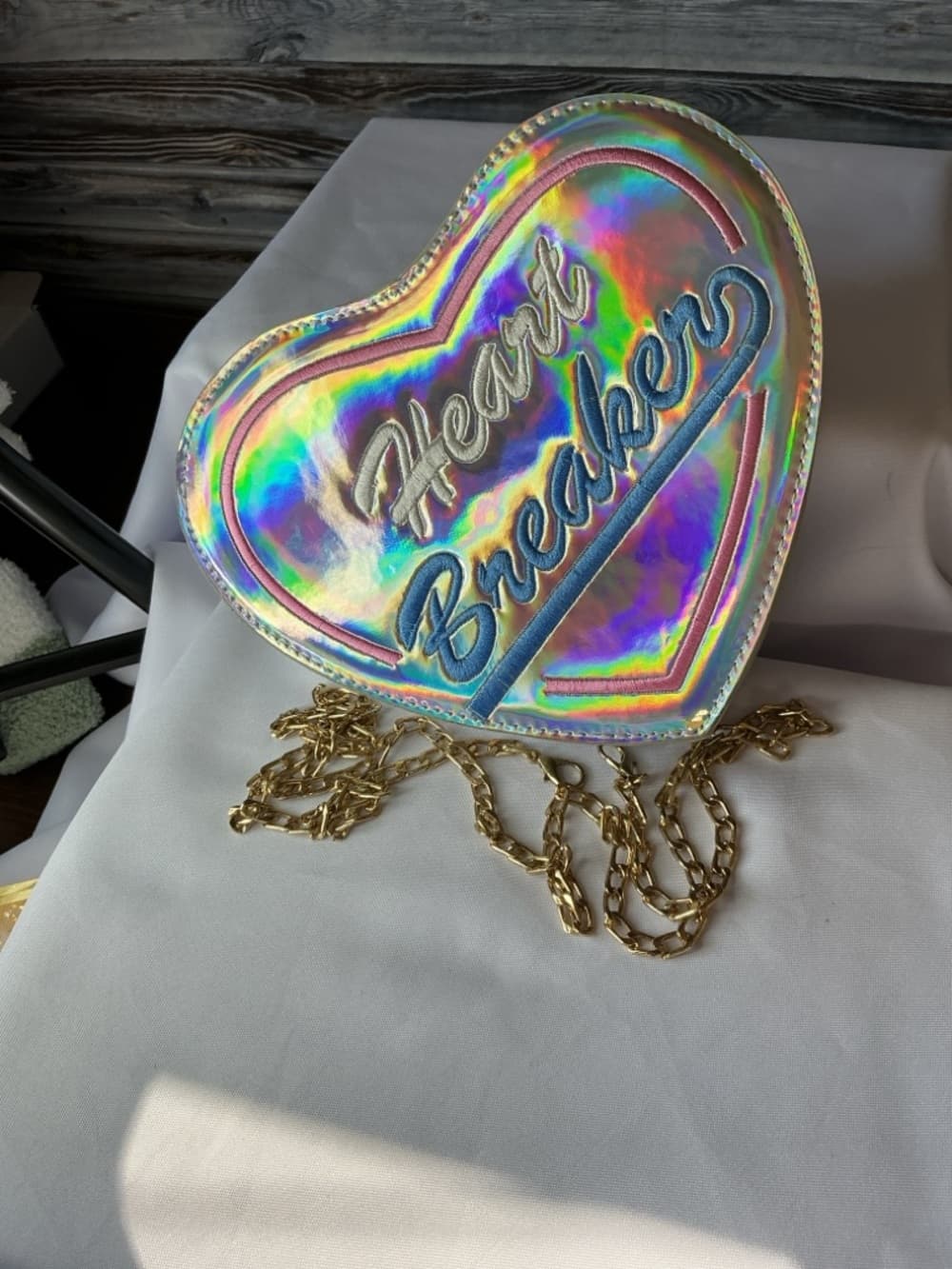 ⭐ Heart Breaker Holographic Heart Crossbody Chain Strap Statement Purse - Thumbnail 2