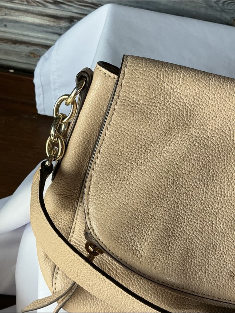 ⭐ Kate Spade Beige Pebbled Leather Foldover Crossbody Shoulder Bag - Thumbnail 4