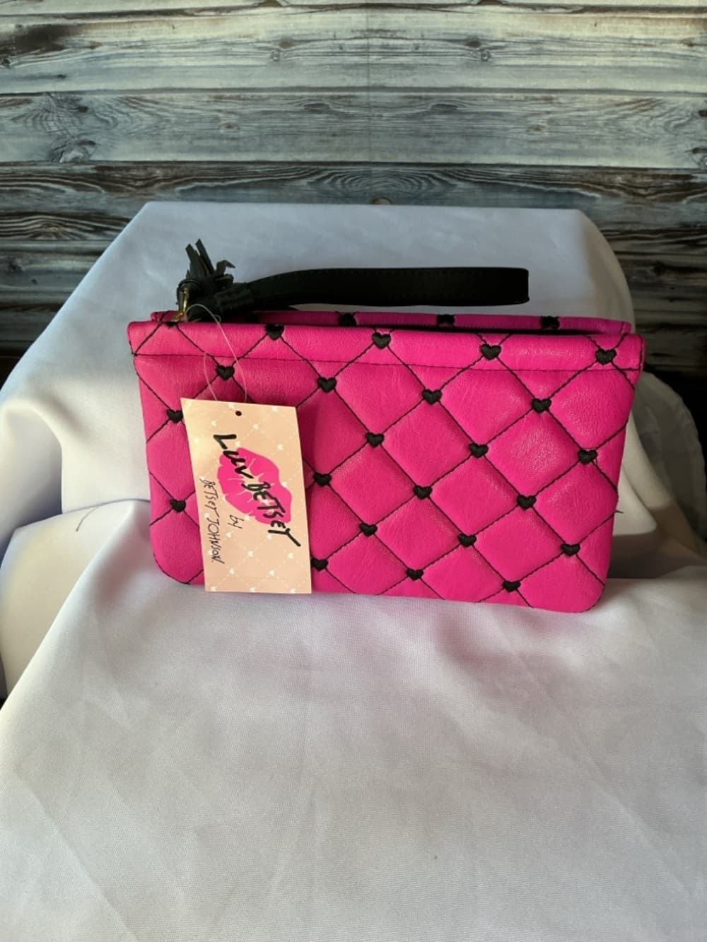 ⭐ Betsey Johnson Hot Pink Quilted Wristlet Cosmetic Bag Tassel Pouch - Thumbnail 8