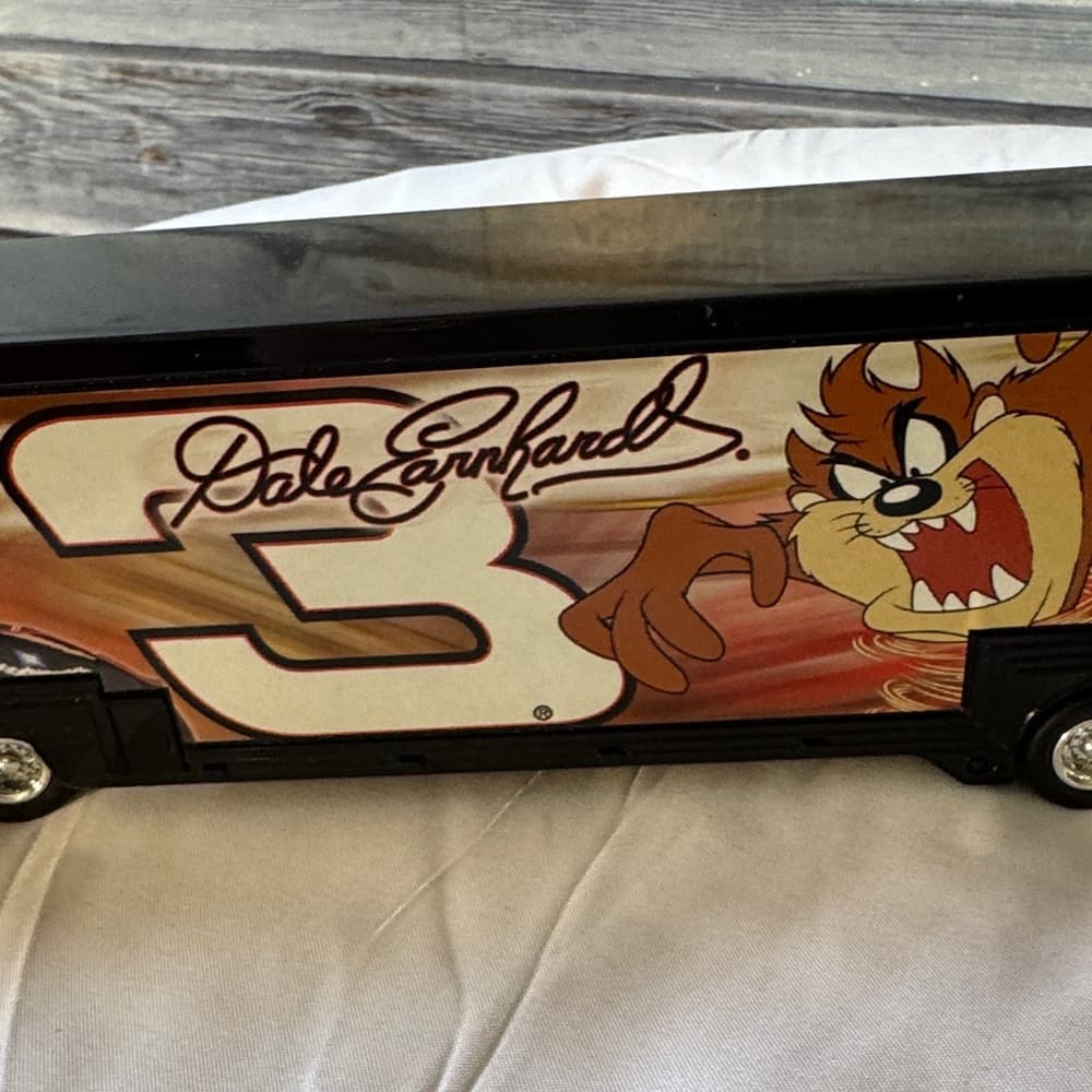 Dale Earnhardt truck and red trailer - Thumbnail 3