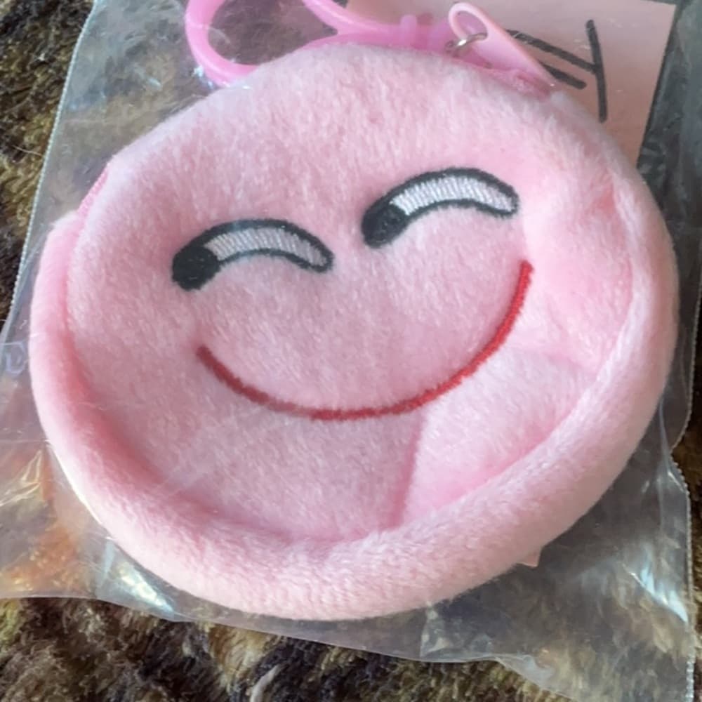 ★ Plush Smiley Face Coin Purse Keychain Cute Emoji Zipper Pouch Charm
